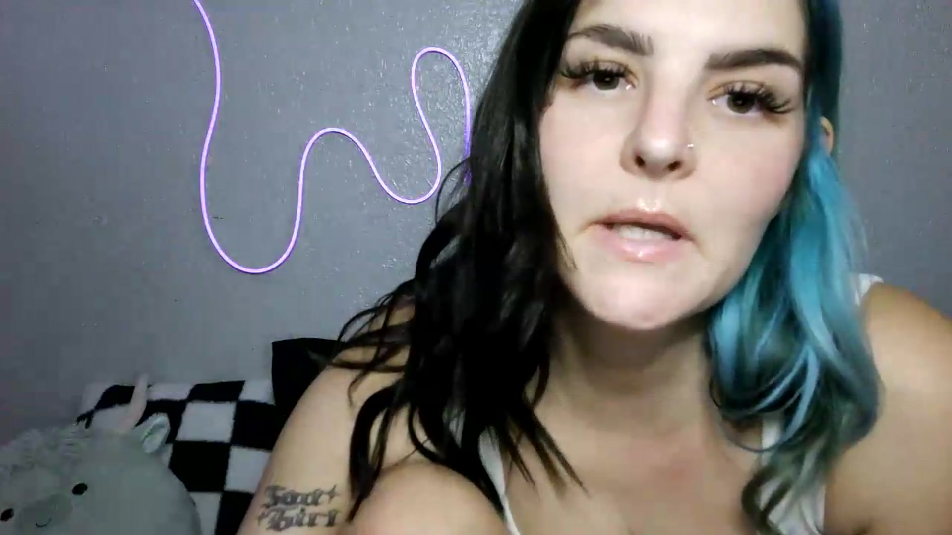 Gallery image thumbnail from Gothbaby_333x's myfreecams stream on, 08/20/2026, 19:08 image 7 of 20