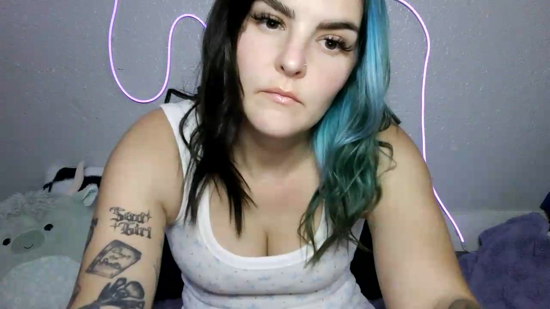 Gallery image thumbnail from Gothbaby_333x's myfreecams stream on, 08/20/2026, 19:08 image 6 of 20