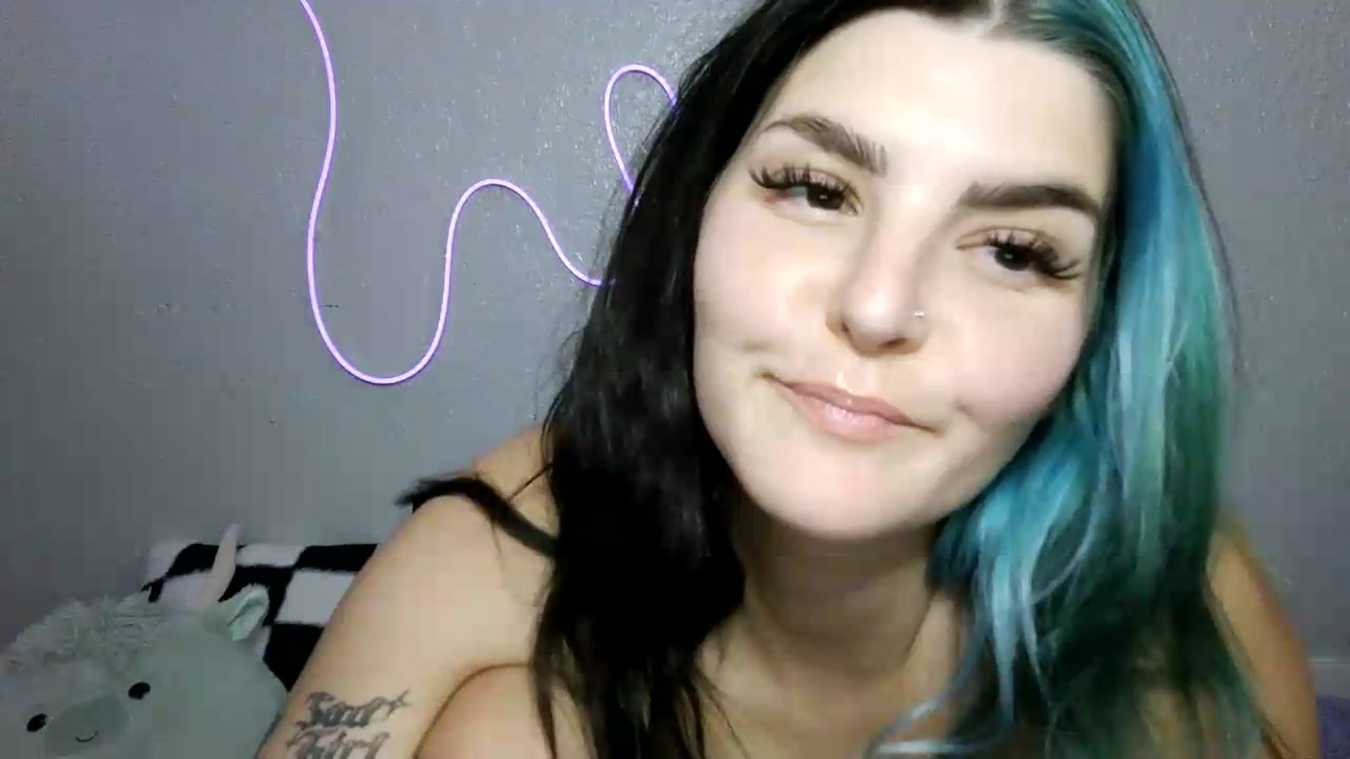 Gallery image thumbnail from Gothbaby_333x's myfreecams stream on, 08/20/2026, 20:03 image 13 of 20