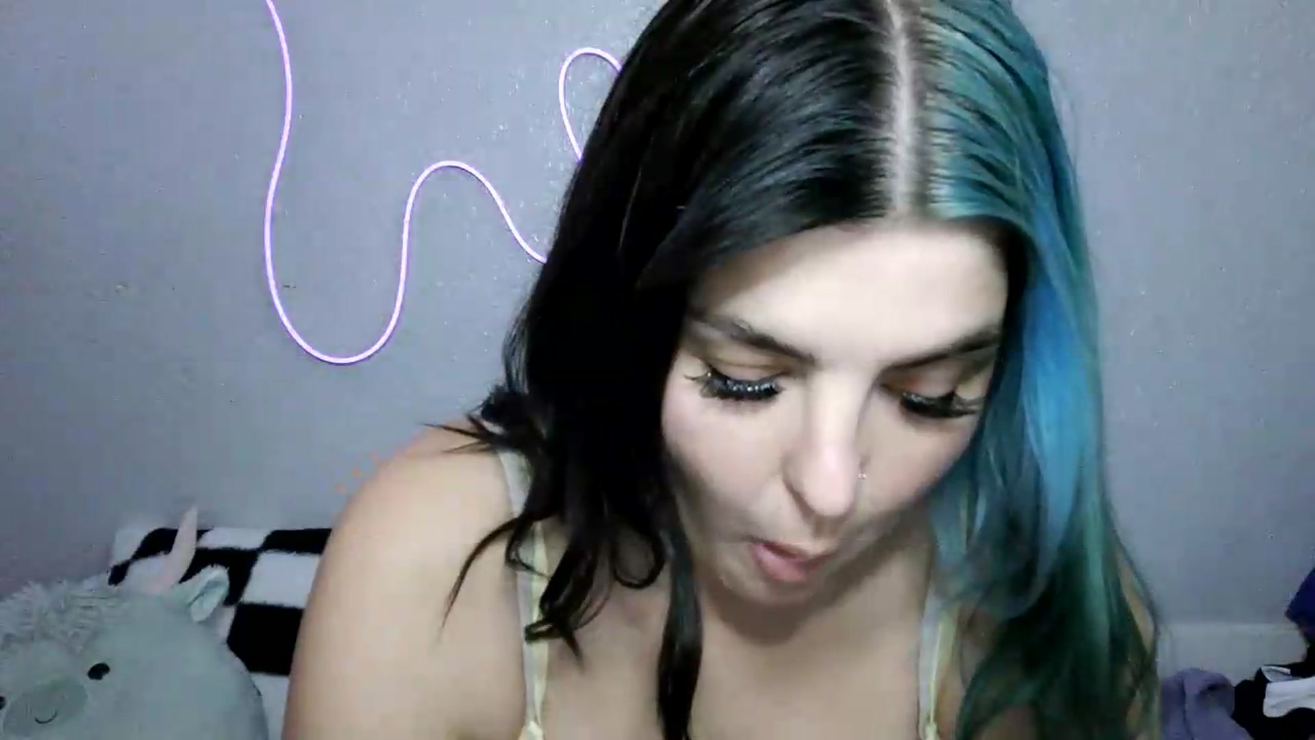 Gallery image thumbnail from Gothbaby_333x's myfreecams stream on, 08/20/2026, 20:40 image 17 of 20