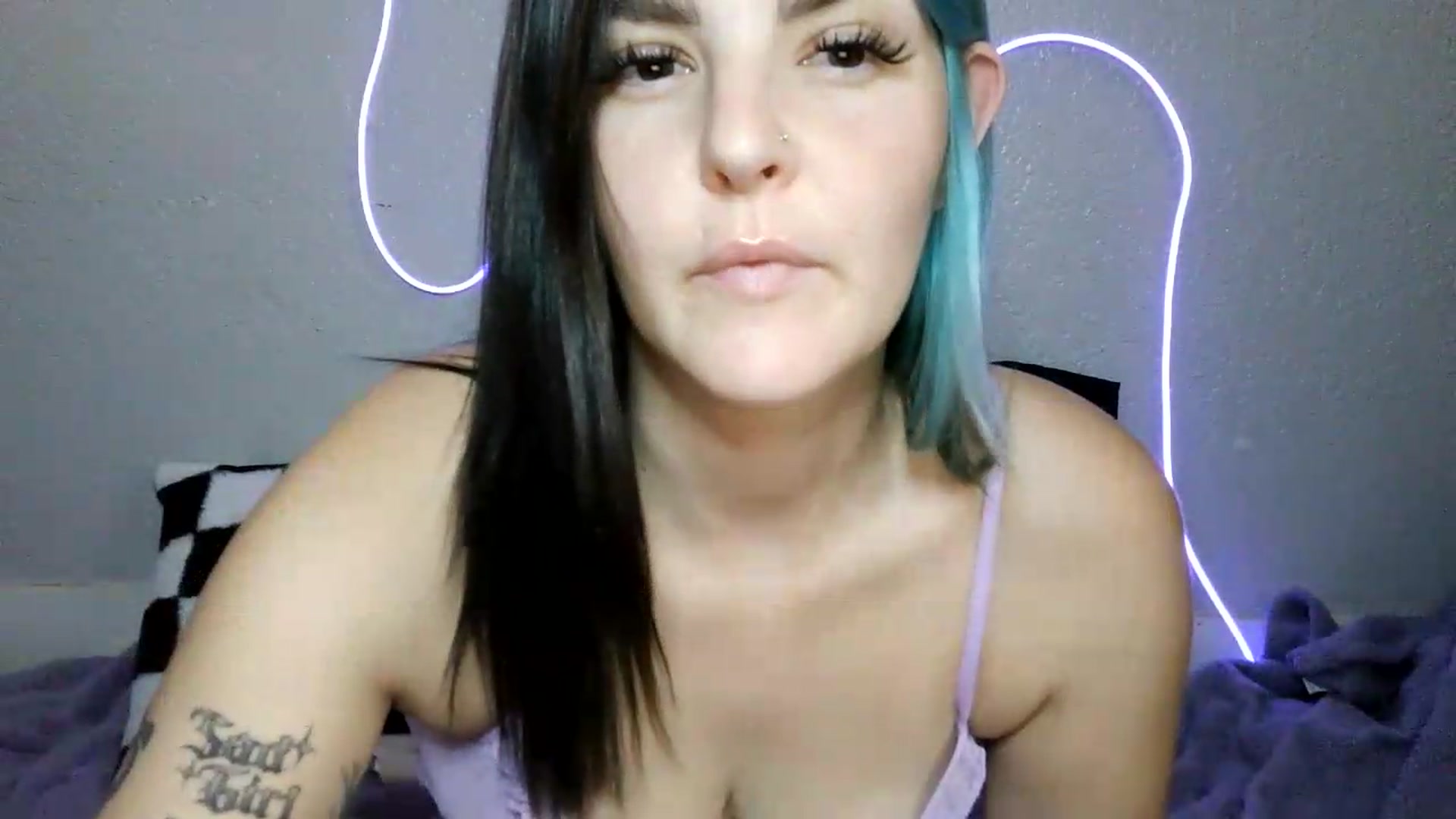 Gallery image thumbnail from Gothbaby_333x's myfreecams stream on, 08/21/2026, 19:36 image 13 of 20