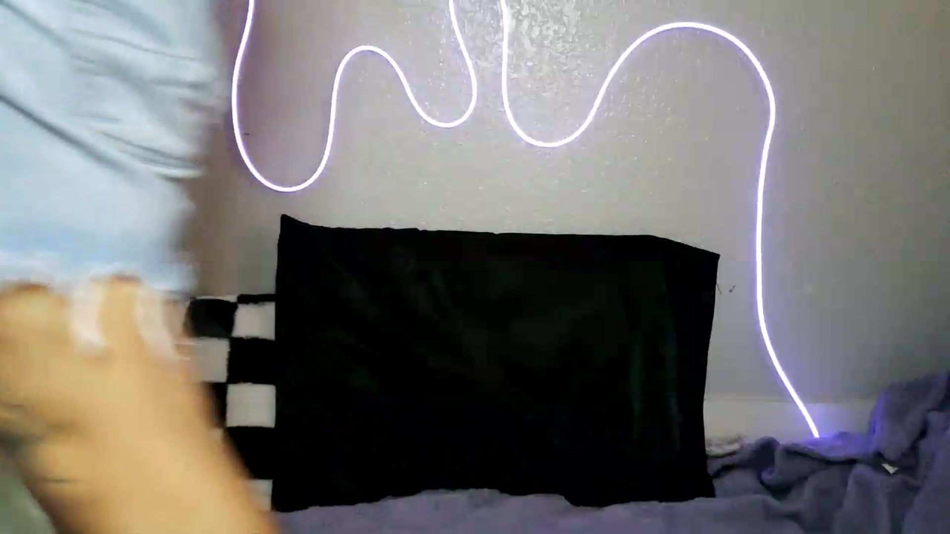 Gallery image thumbnail from Gothbaby_333x's myfreecams stream on, 08/21/2026, 19:36 image 6 of 20