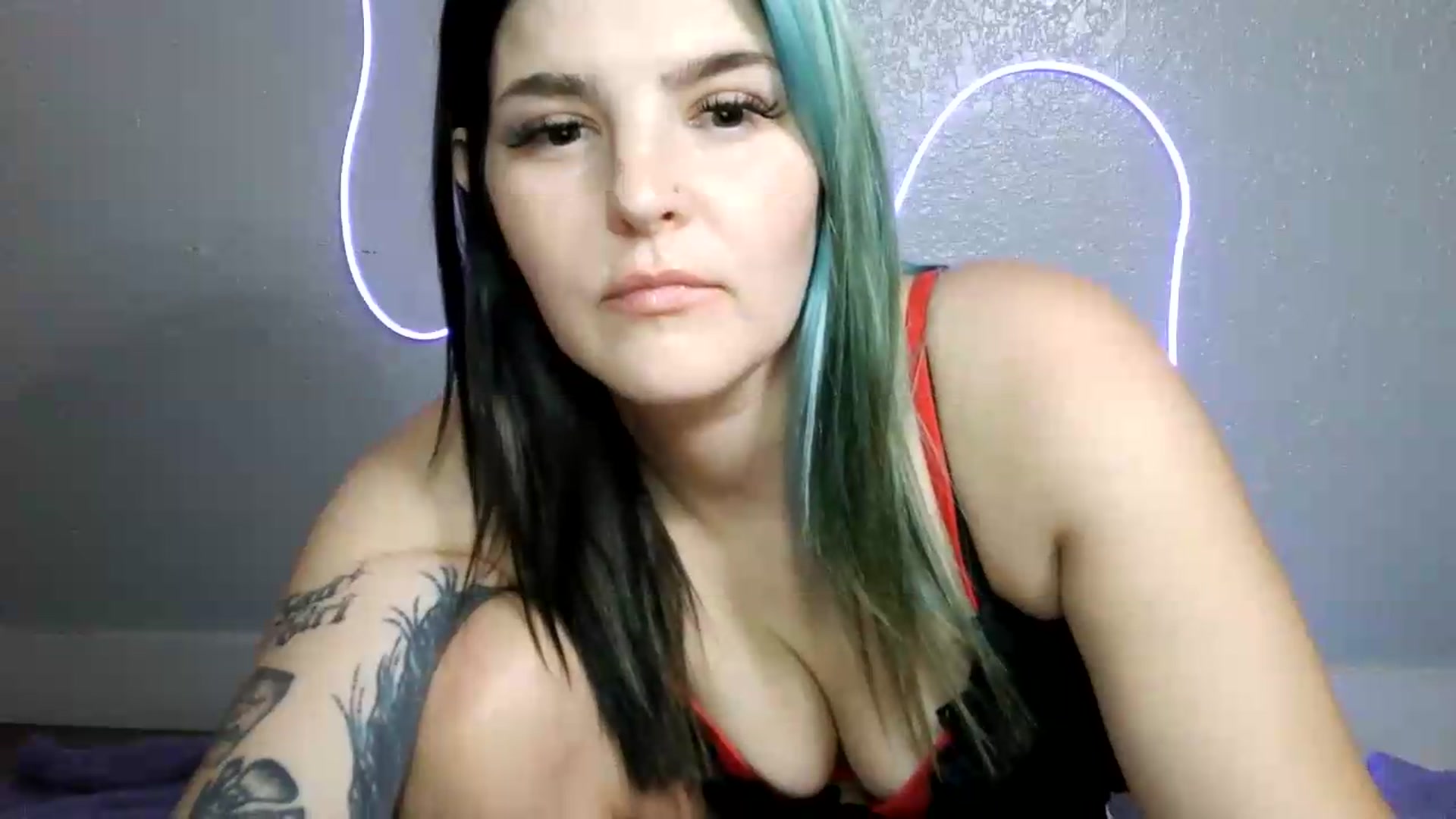 Gallery image thumbnail from Gothbaby_333x's myfreecams stream on, 08/26/2026, 19:38 image 16 of 20