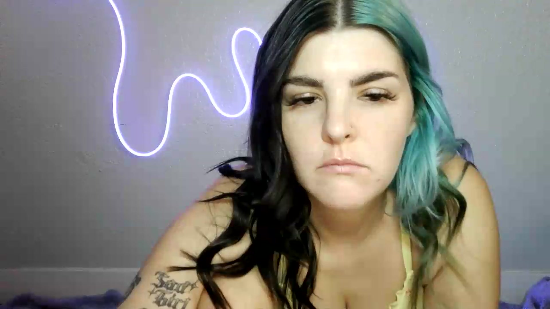 Gallery image thumbnail from Gothbaby_333x's myfreecams stream on, 08/27/2026, 20:41 image 4 of 20
