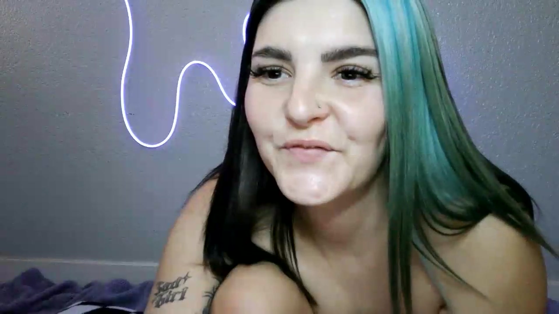 Gallery image thumbnail from Gothbaby_333x's myfreecams stream on, 08/28/2026, 22:04 image 3 of 20