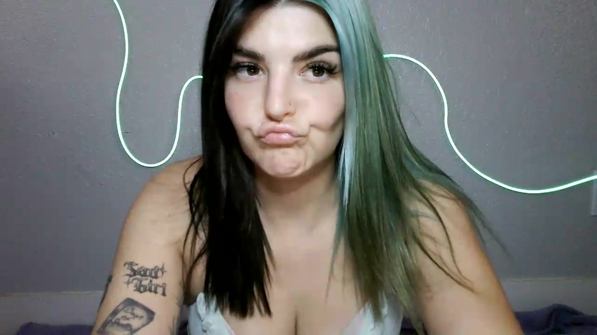 Gallery image thumbnail from Gothbaby_333x's myfreecams stream on, 08/31/2026, 20:17 image 10 of 20