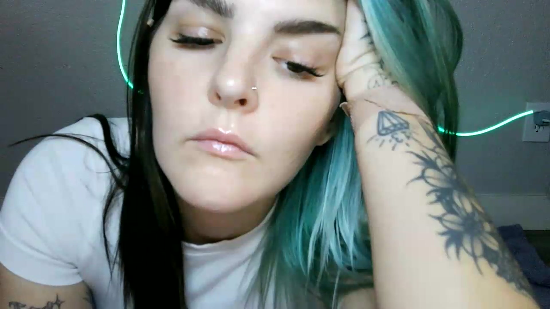 Gallery image thumbnail from Gothbaby_333x's myfreecams stream on, 09/04/2026, 19:27 image 10 of 20