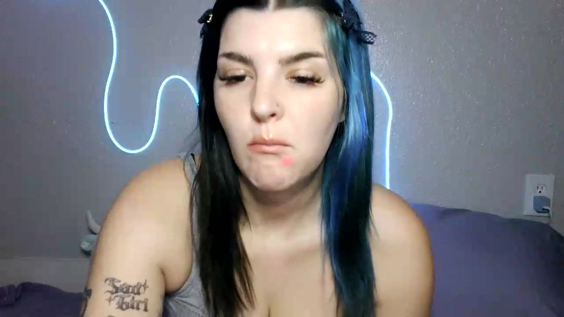 Gallery image thumbnail from Gothbaby_333x's myfreecams stream on, 09/15/2026, 16:59 image 14 of 20