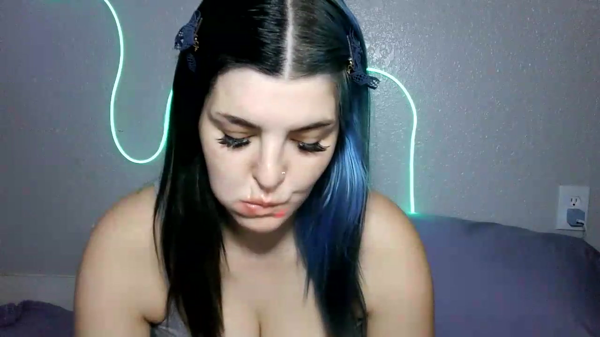 Gallery image thumbnail from Gothbaby_333x's myfreecams stream on, 09/15/2026, 16:59 image 4 of 20