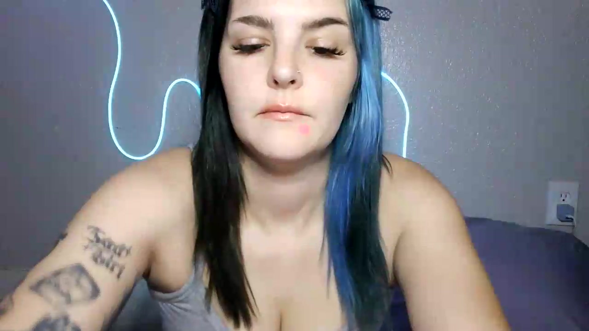 Gallery image thumbnail from Gothbaby_333x's myfreecams stream on, 09/15/2026, 16:59 image 6 of 20