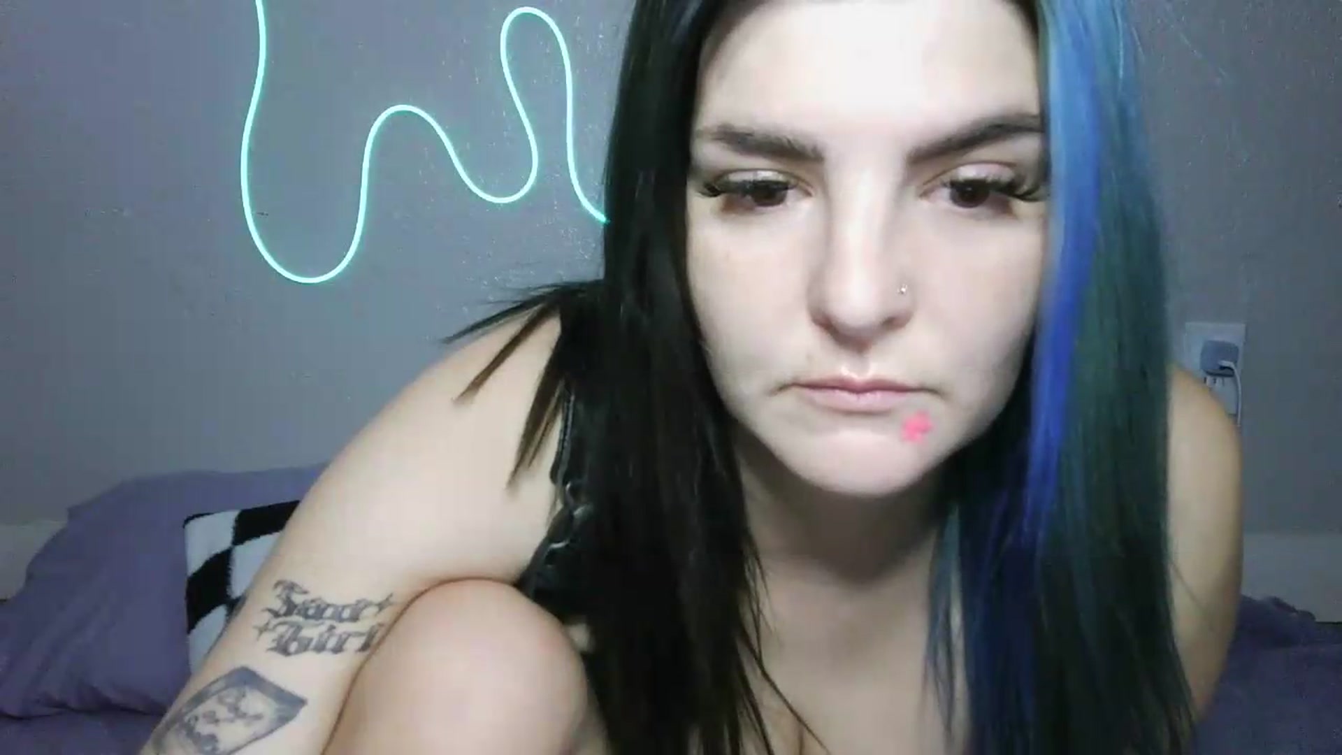 Gallery image thumbnail from Gothbaby_333x's myfreecams stream on, 09/16/2026, 21:50 image 2 of 20