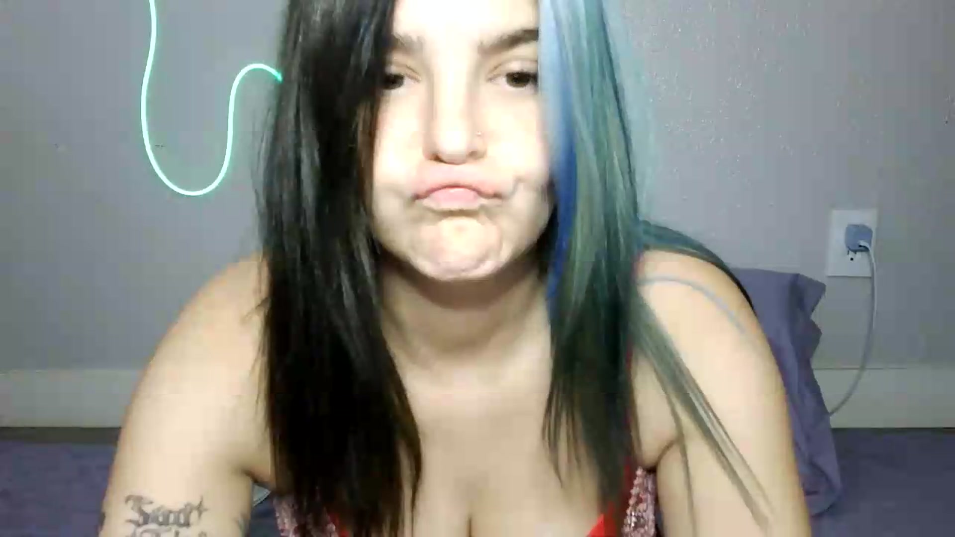 Gallery image thumbnail from Gothbaby_333x's myfreecams stream on, 09/22/2026, 21:07 image 14 of 20
