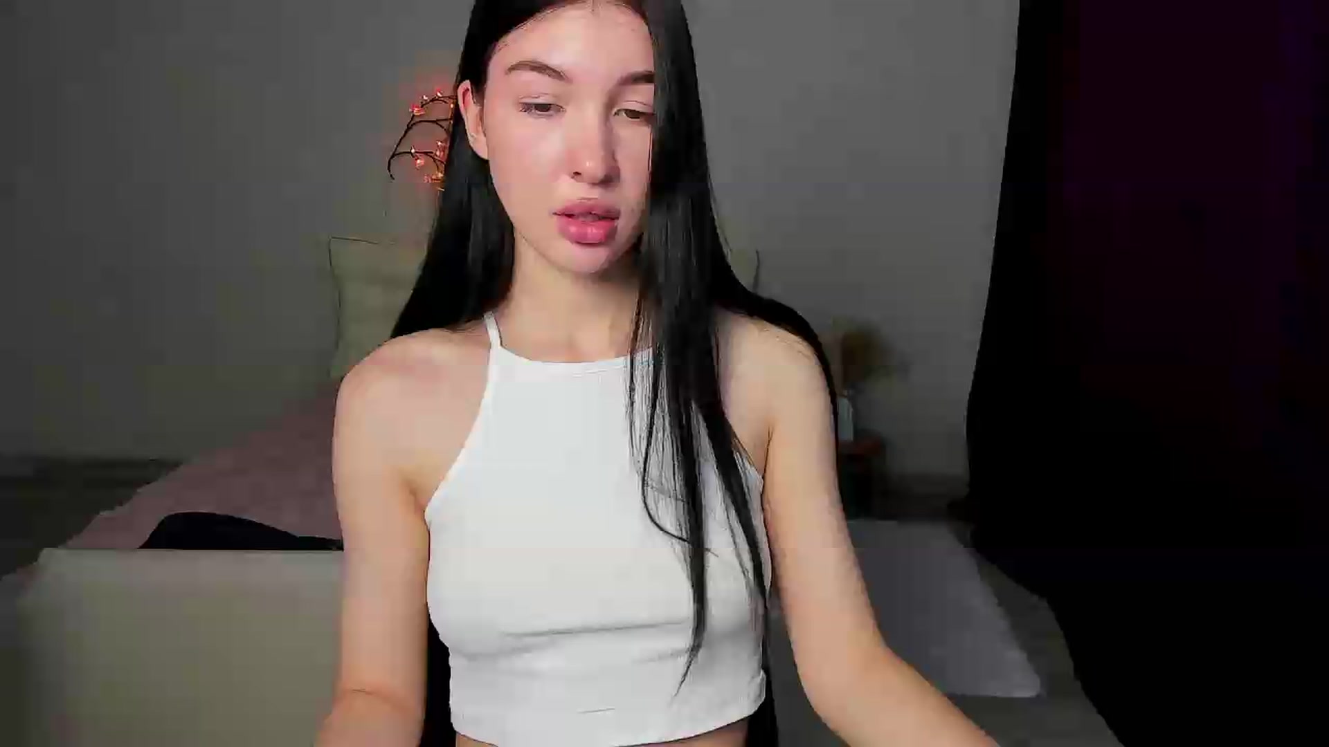 Gallery image thumbnail from GraceBennet's myfreecams stream on, 05/25/2026, 09:48 image 7 of 20