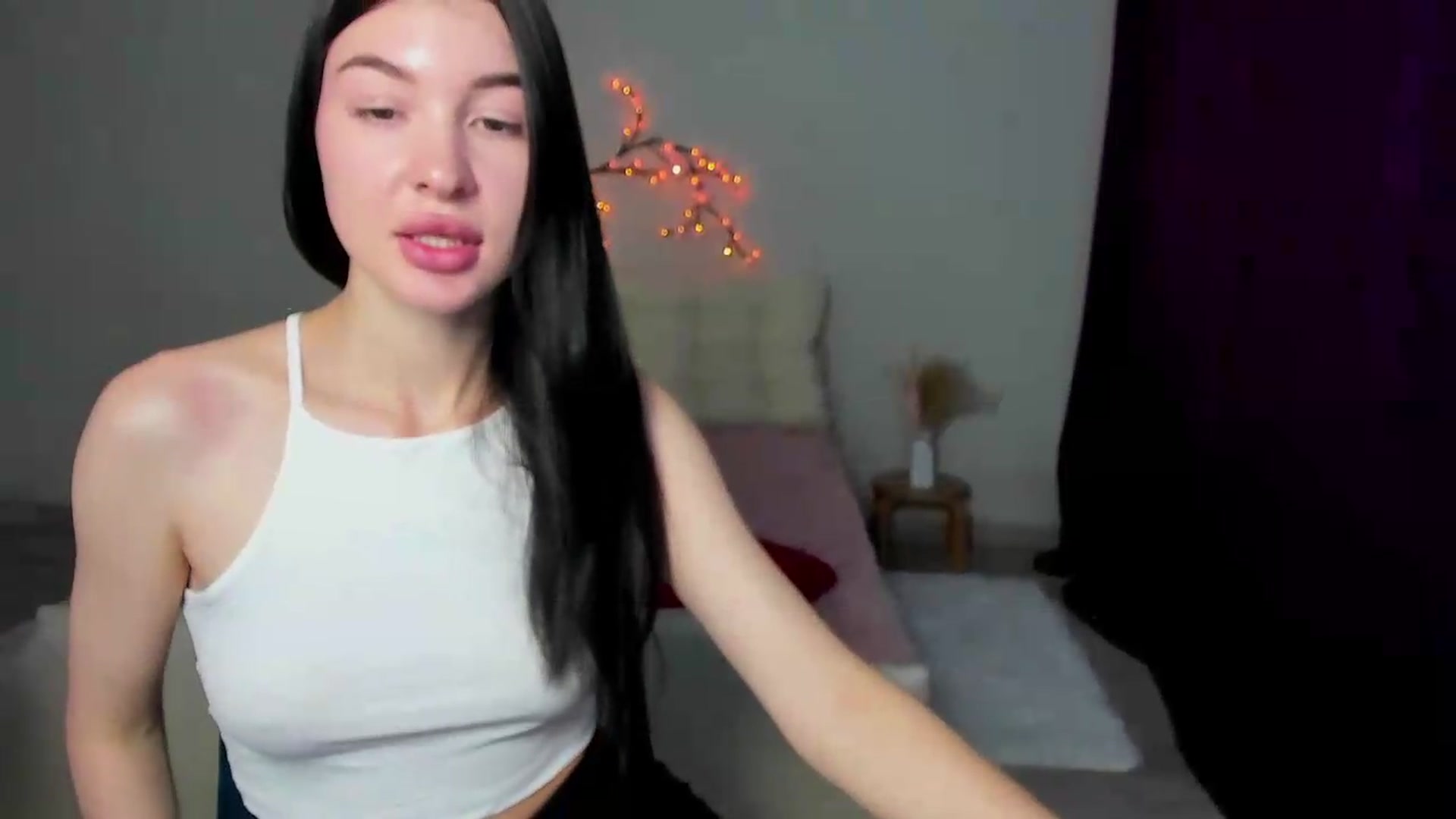 Gallery image thumbnail from GraceBennet's myfreecams stream on, 05/25/2026, 09:48 image 3 of 20