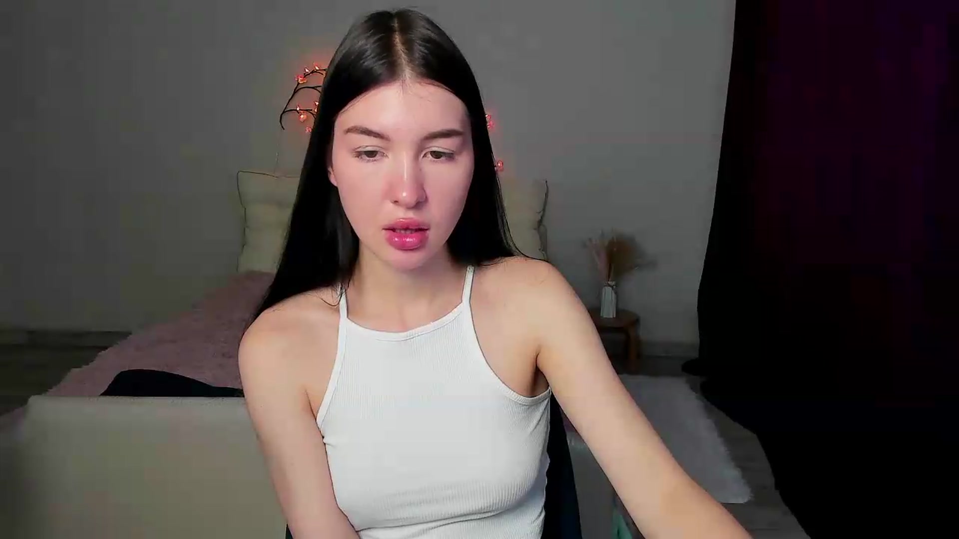 Gallery image thumbnail from GraceBennet's myfreecams stream on, 05/25/2026, 10:49 image 2 of 20