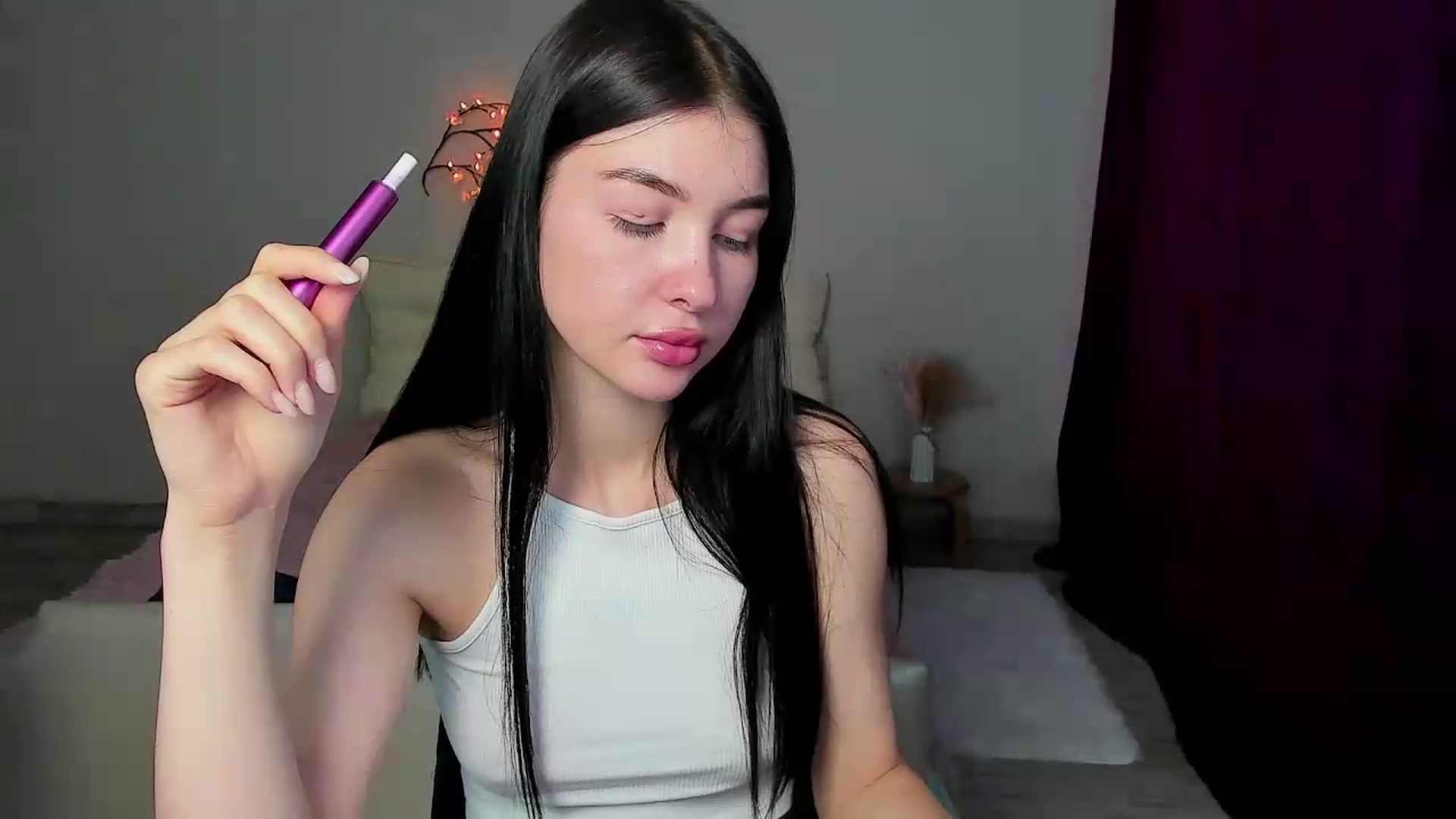 Gallery image thumbnail from GraceBennet's myfreecams stream on, 05/25/2026, 10:49 image 15 of 20