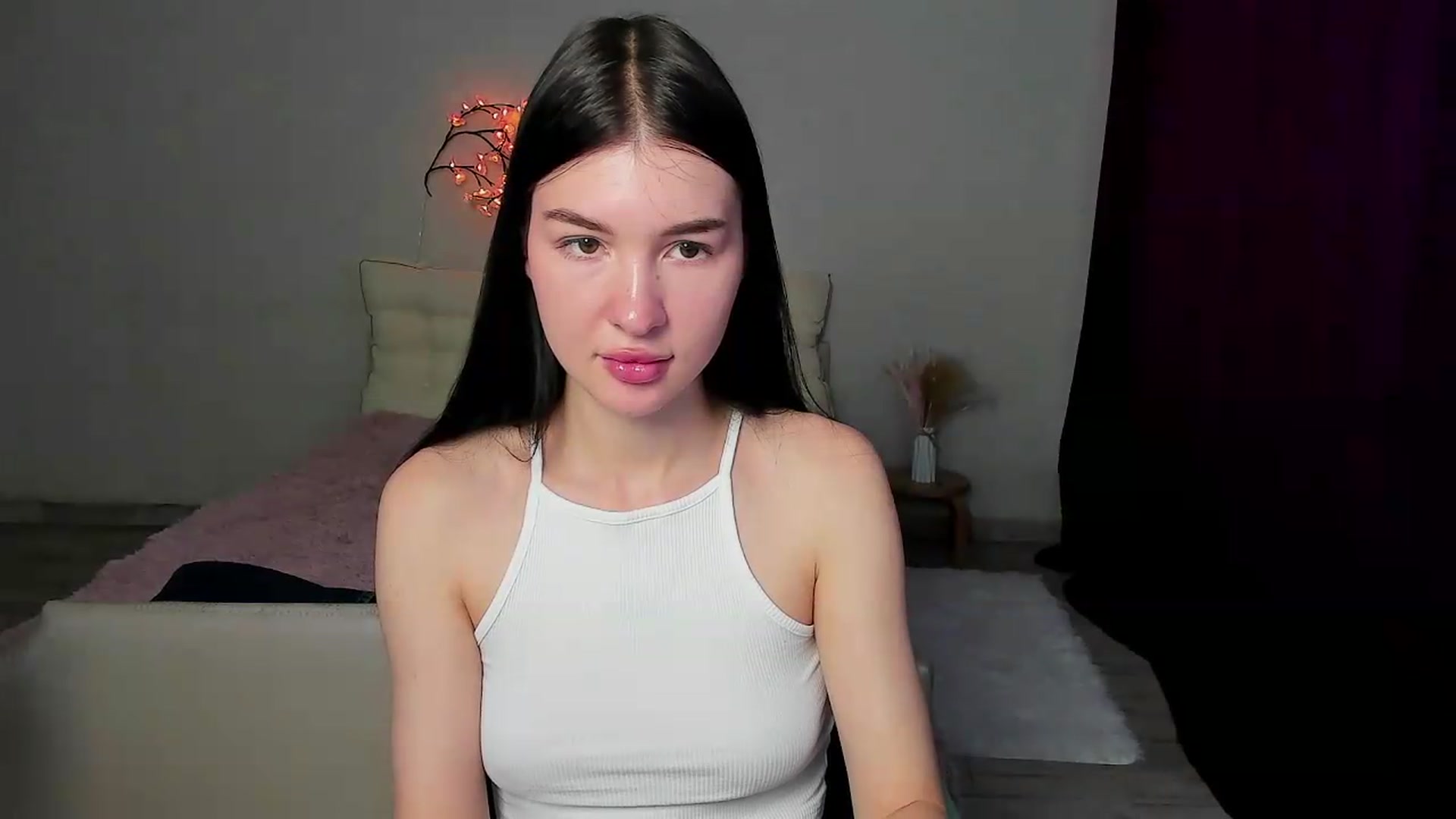 Gallery image thumbnail from GraceBennet's myfreecams stream on, 05/25/2026, 10:49 image 4 of 20