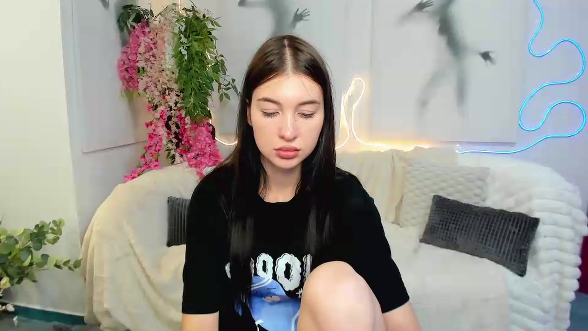 Gallery image thumbnail from GraceBennet's myfreecams stream on, 06/13/2026, 09:56 image 14 of 20