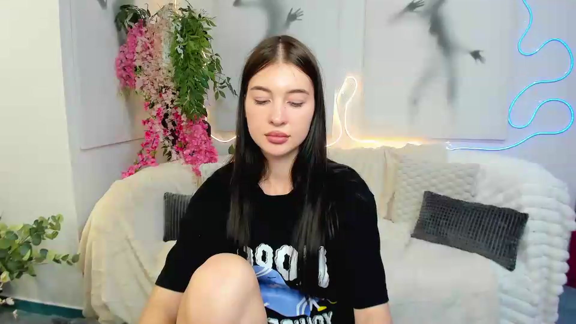 Gallery image thumbnail from GraceBennet's myfreecams stream on, 06/13/2026, 09:56 image 5 of 20