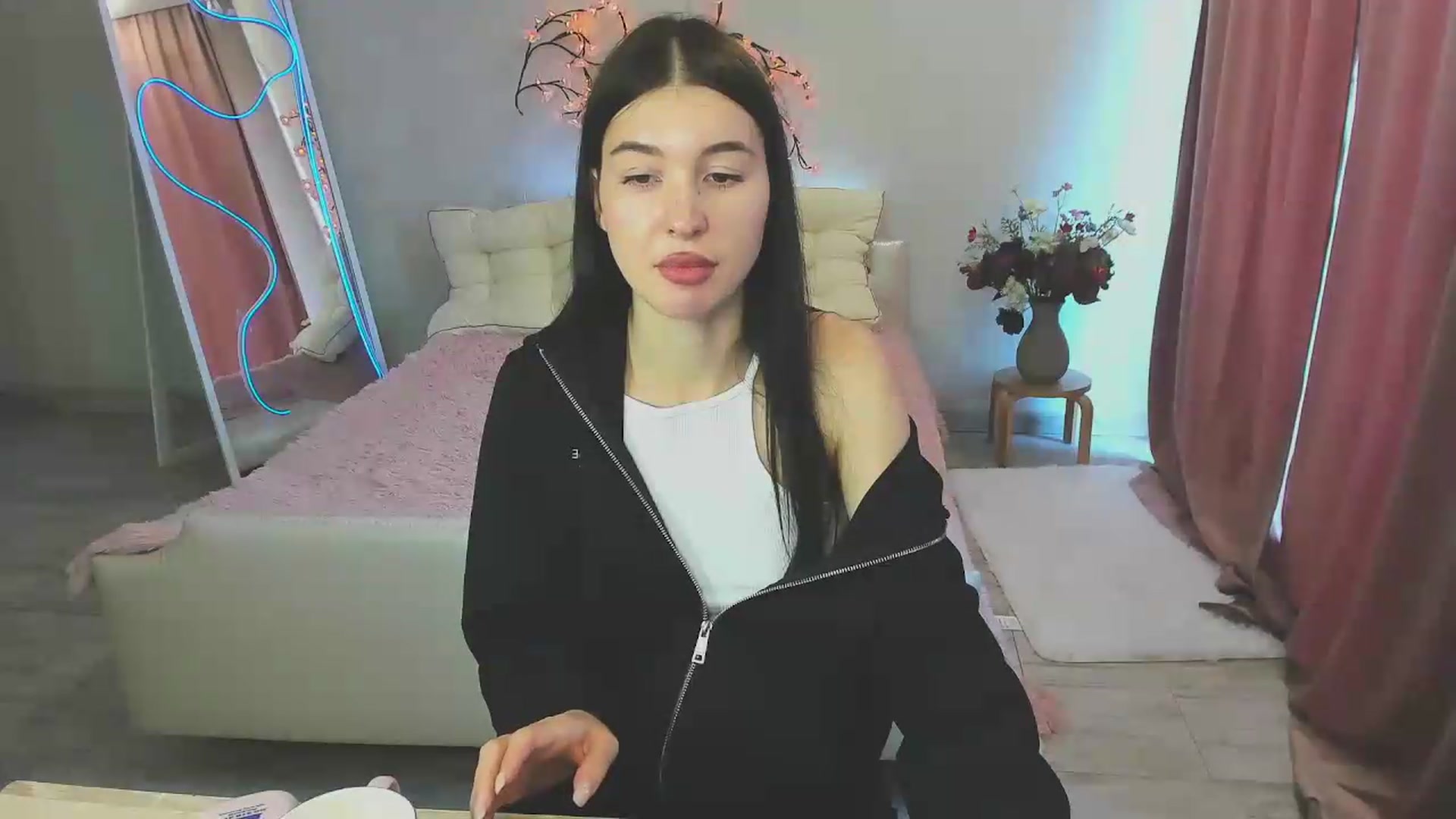 Gallery image thumbnail from GraceBennet's myfreecams stream on, 06/14/2026, 11:04 image 5 of 20