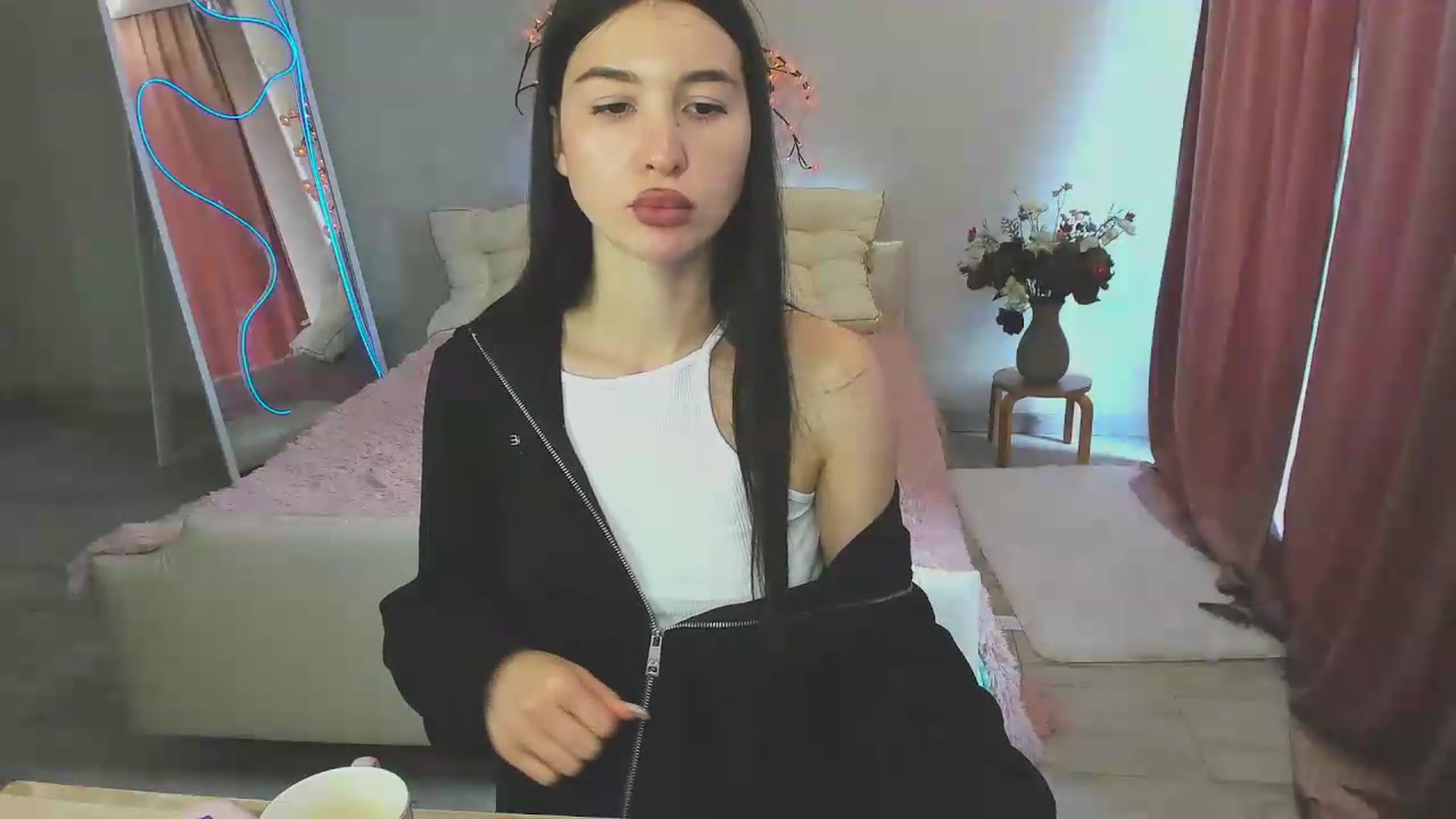 Gallery image thumbnail from GraceBennet's myfreecams stream on, 06/14/2026, 11:04 image 11 of 20