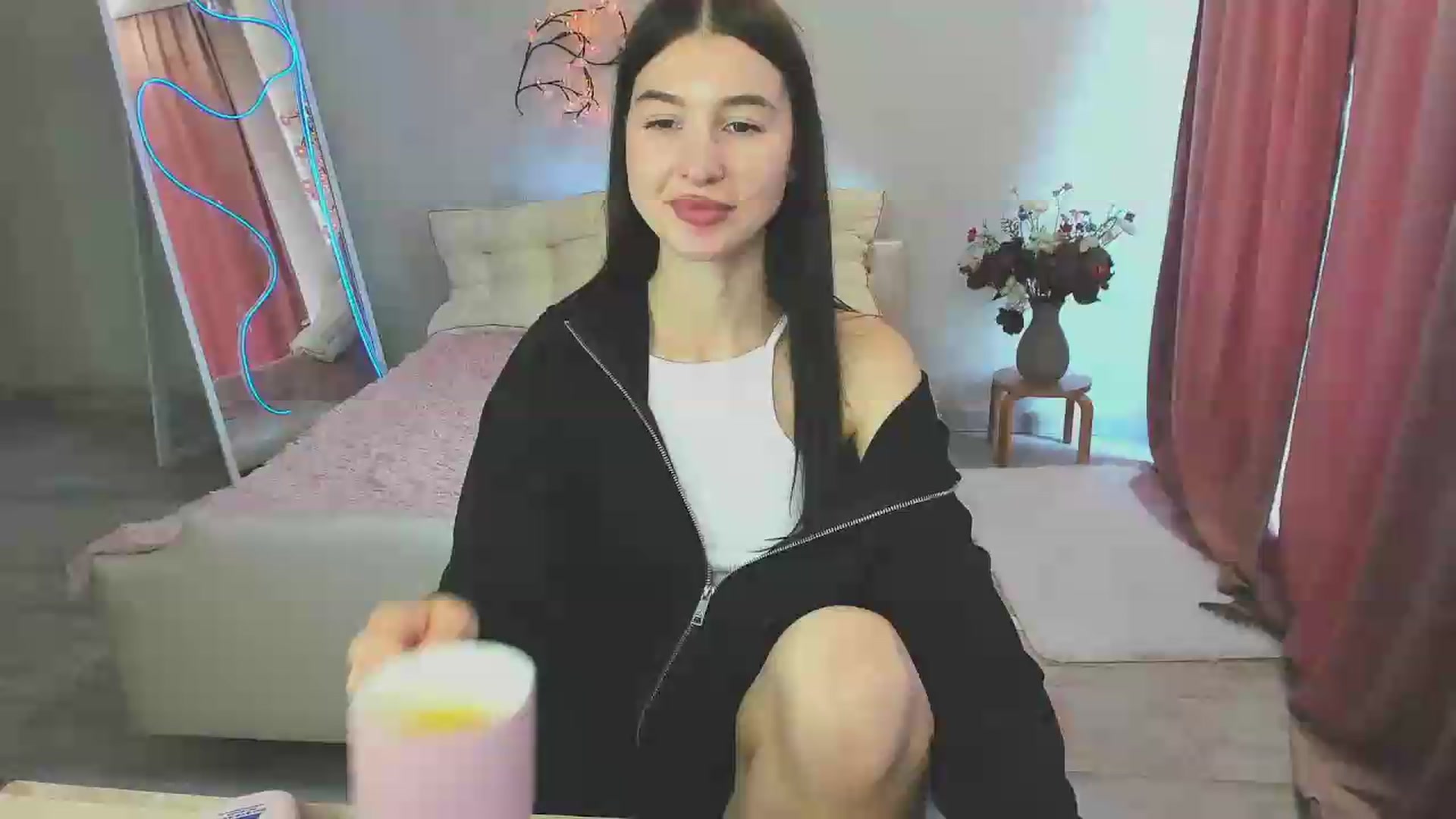 Gallery image thumbnail from GraceBennet's myfreecams stream on, 06/14/2026, 11:04 image 1 of 20
