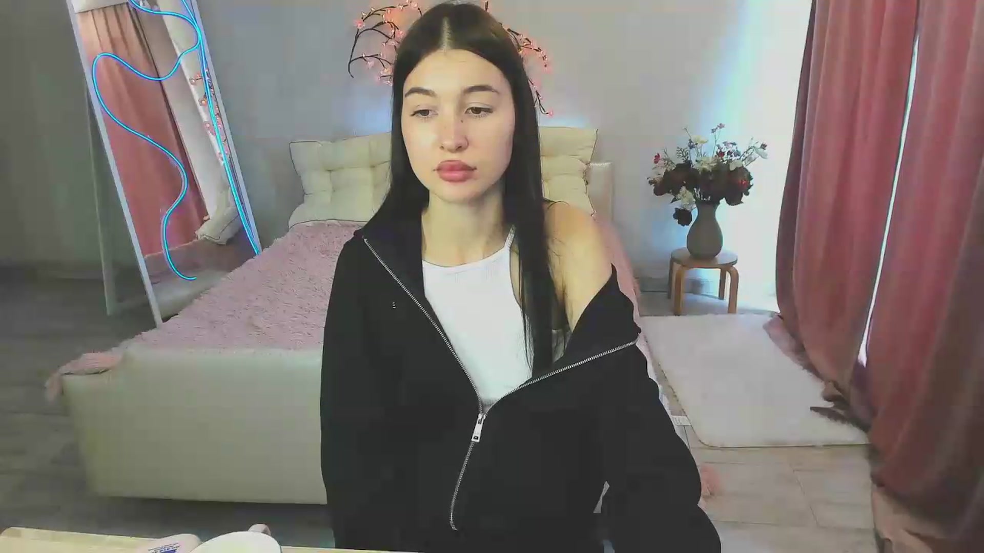 Gallery image thumbnail from GraceBennet's myfreecams stream on, 06/14/2026, 11:04 image 4 of 20