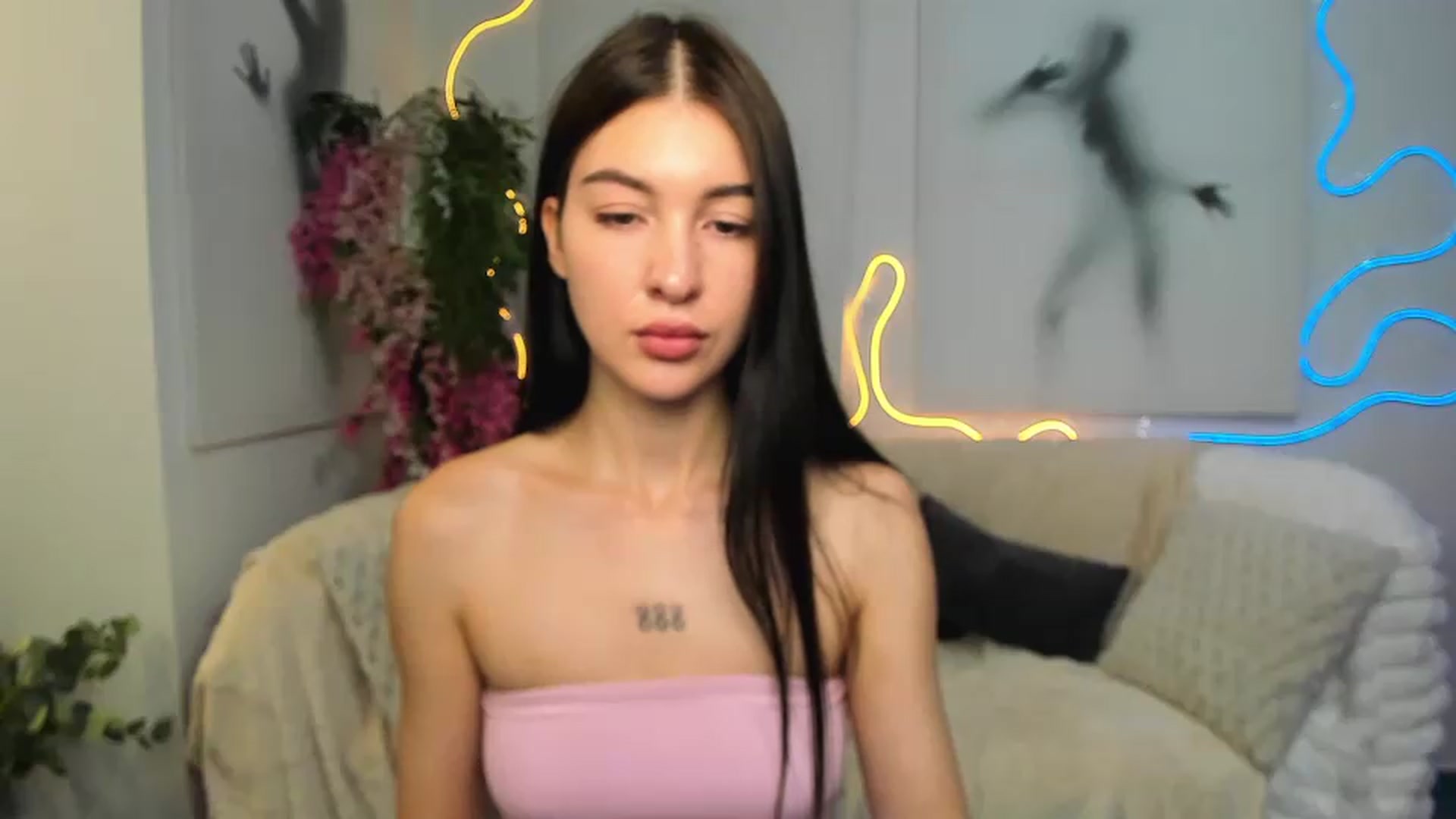 Gallery image thumbnail from GraceBennet's myfreecams stream on, 06/22/2026, 07:57 image 3 of 20