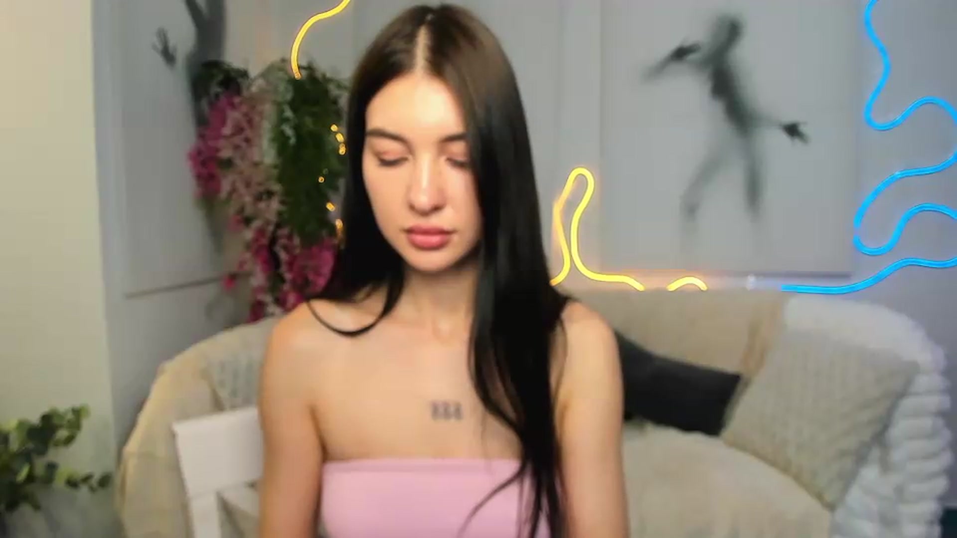 Gallery image thumbnail from GraceBennet's myfreecams stream on, 06/22/2026, 07:57 image 8 of 20