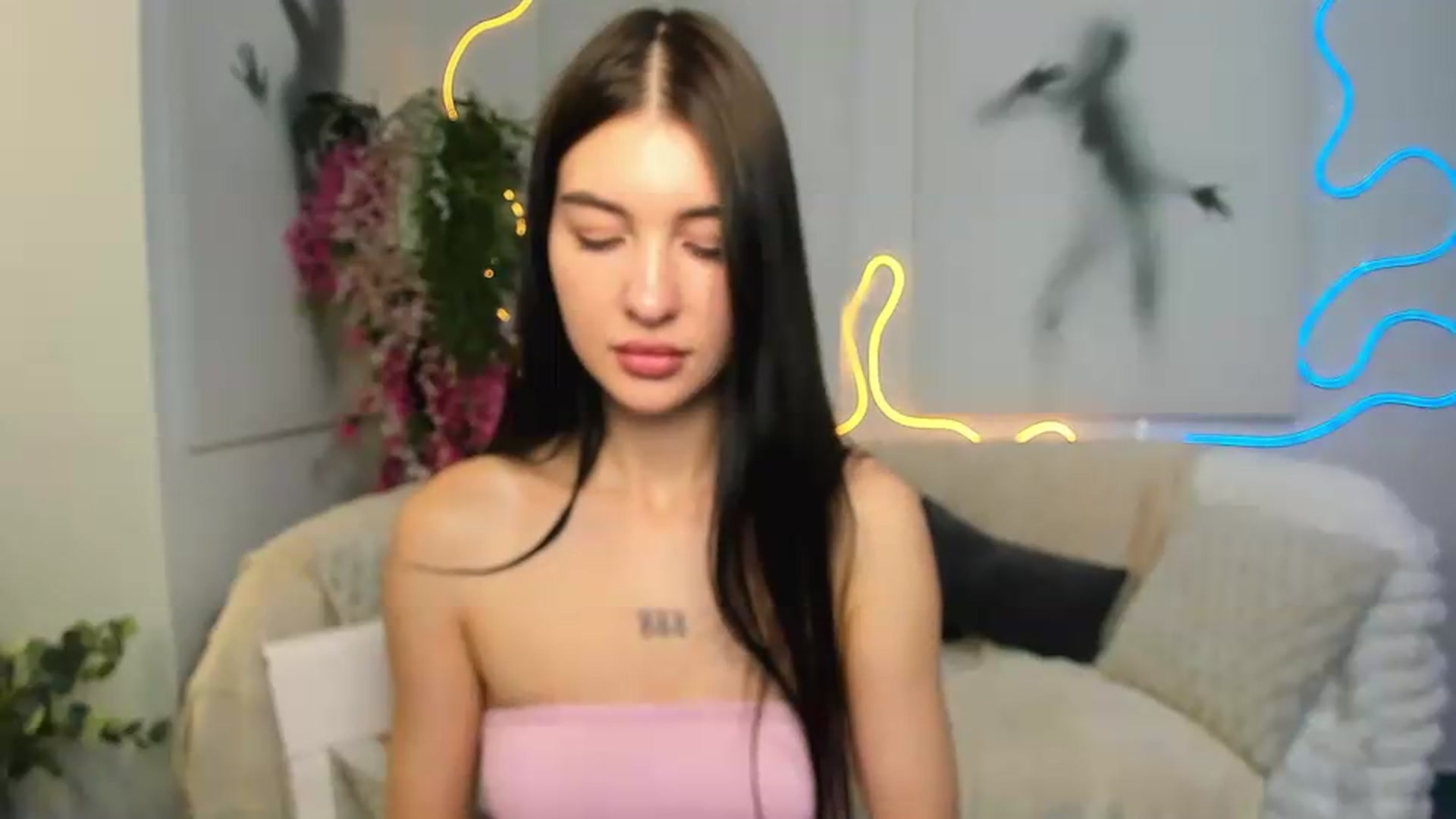 Gallery image thumbnail from GraceBennet's myfreecams stream on, 06/22/2026, 07:57 image 9 of 20