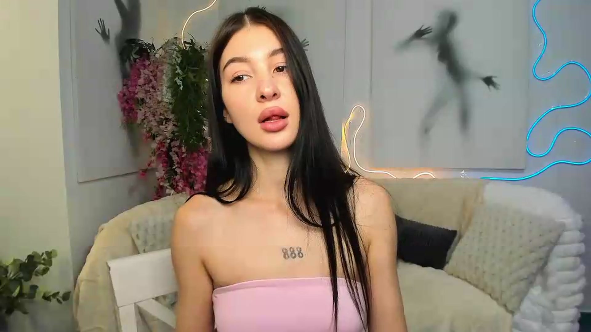 Gallery image thumbnail from GraceBennet's myfreecams stream on, 06/22/2026, 07:57 image 6 of 20