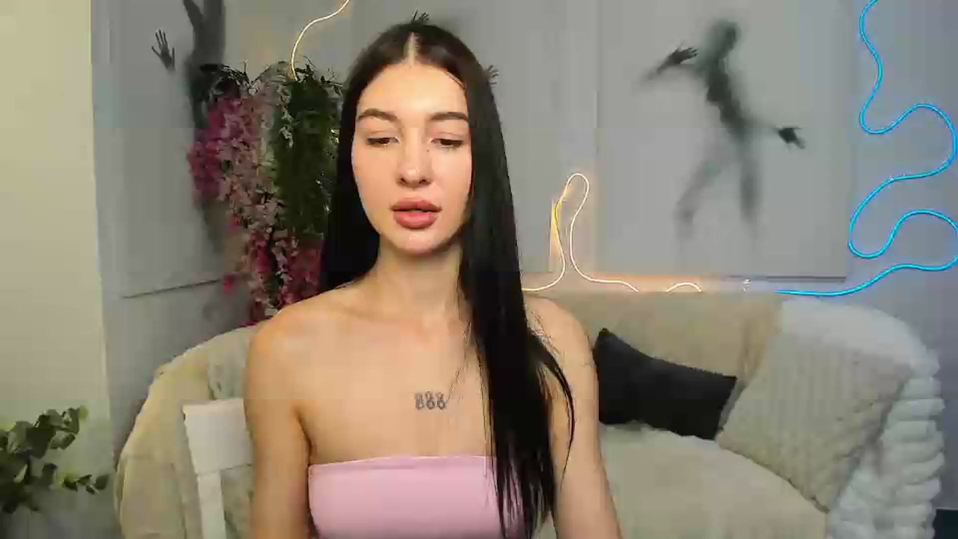 Gallery image thumbnail from GraceBennet's myfreecams stream on, 06/22/2026, 07:57 image 18 of 20