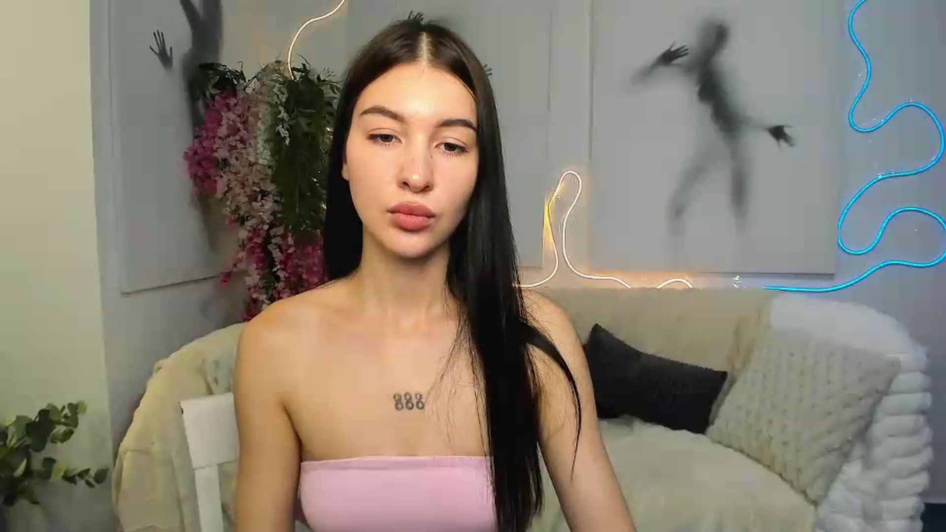 Gallery image thumbnail from GraceBennet's myfreecams stream on, 06/22/2026, 07:57 image 17 of 20