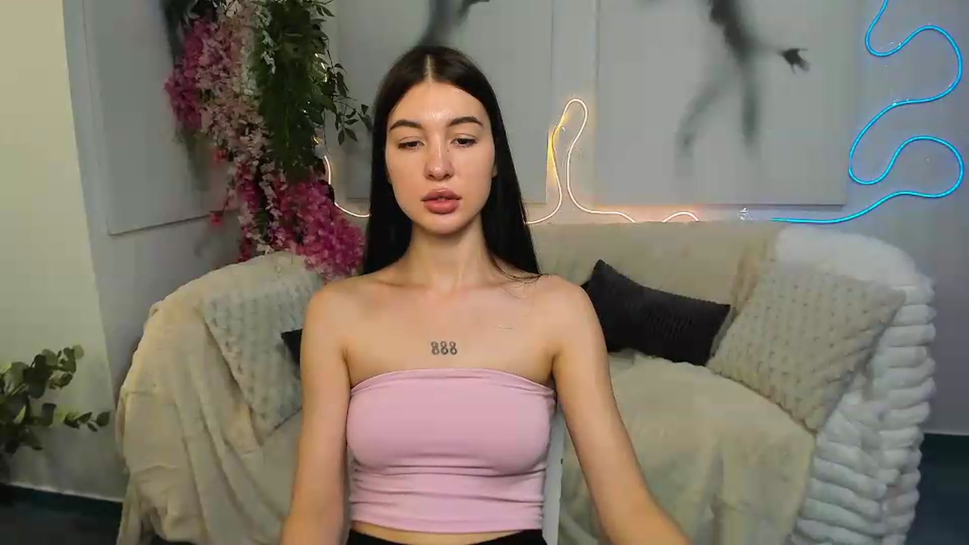 Gallery image thumbnail from GraceBennet's myfreecams stream on, 06/22/2026, 08:30 image 20 of 20