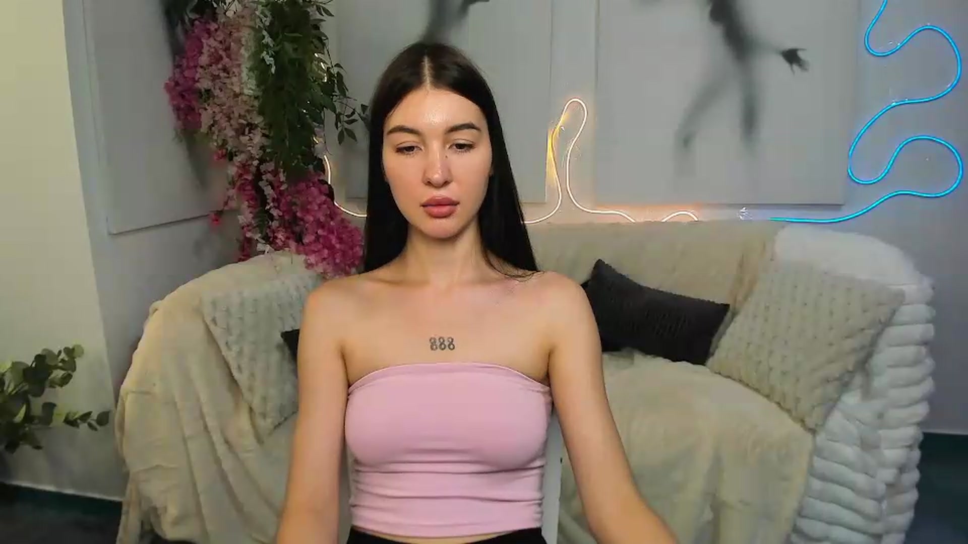Gallery image thumbnail from GraceBennet's myfreecams stream on, 06/22/2026, 08:30 image 12 of 20