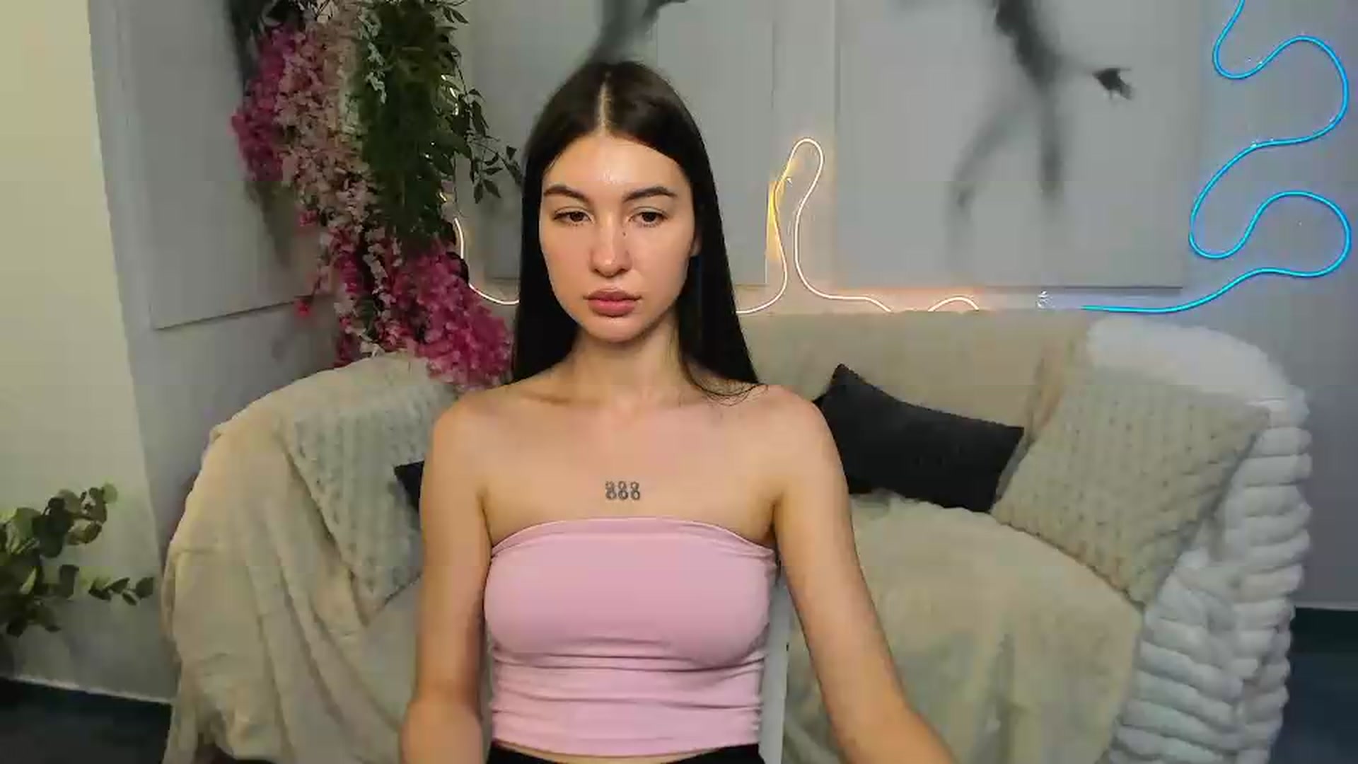 Gallery image thumbnail from GraceBennet's myfreecams stream on, 06/22/2026, 08:30 image 14 of 20