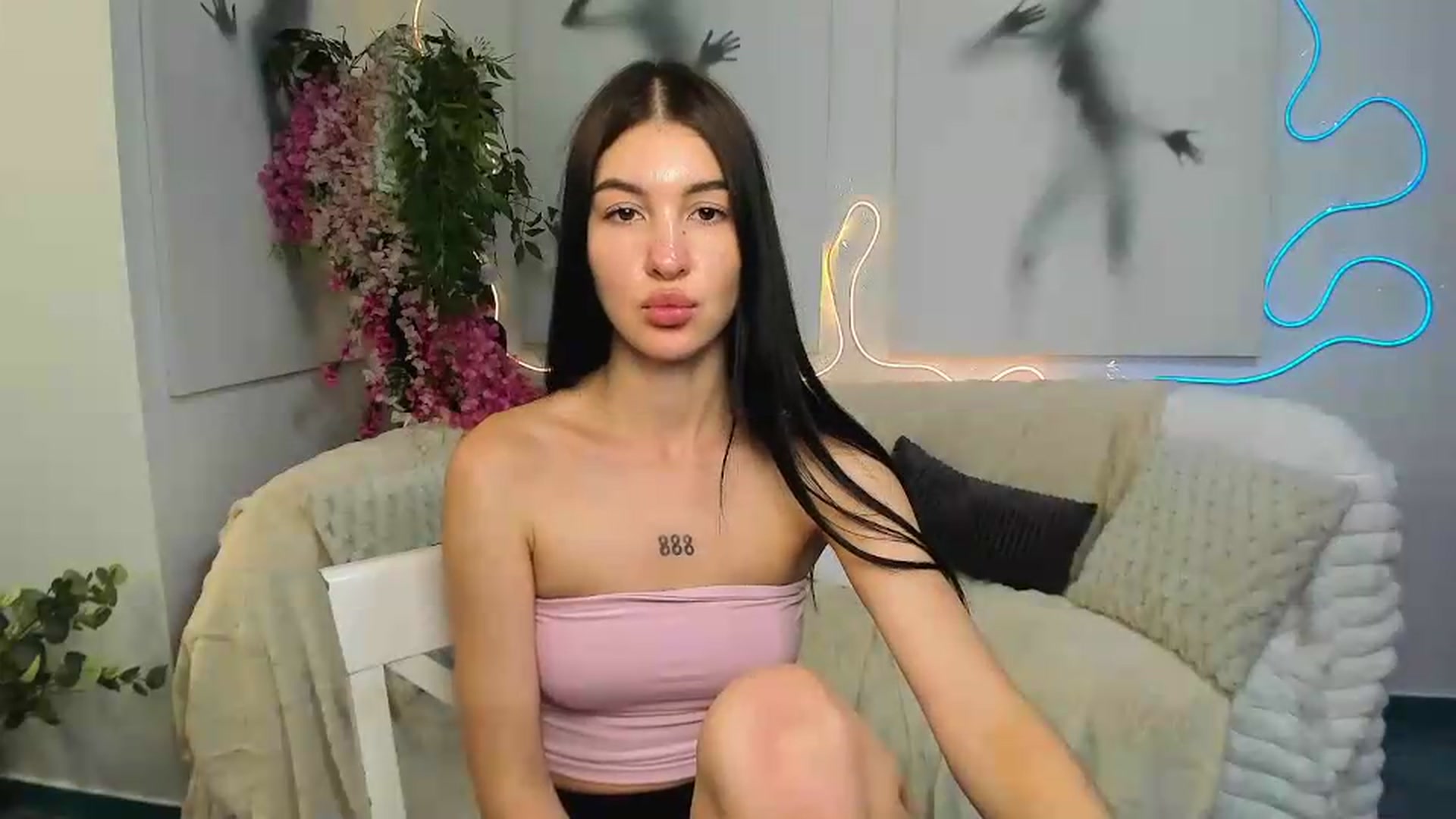 Gallery image thumbnail from GraceBennet's myfreecams stream on, 06/22/2026, 11:01 image 19 of 20