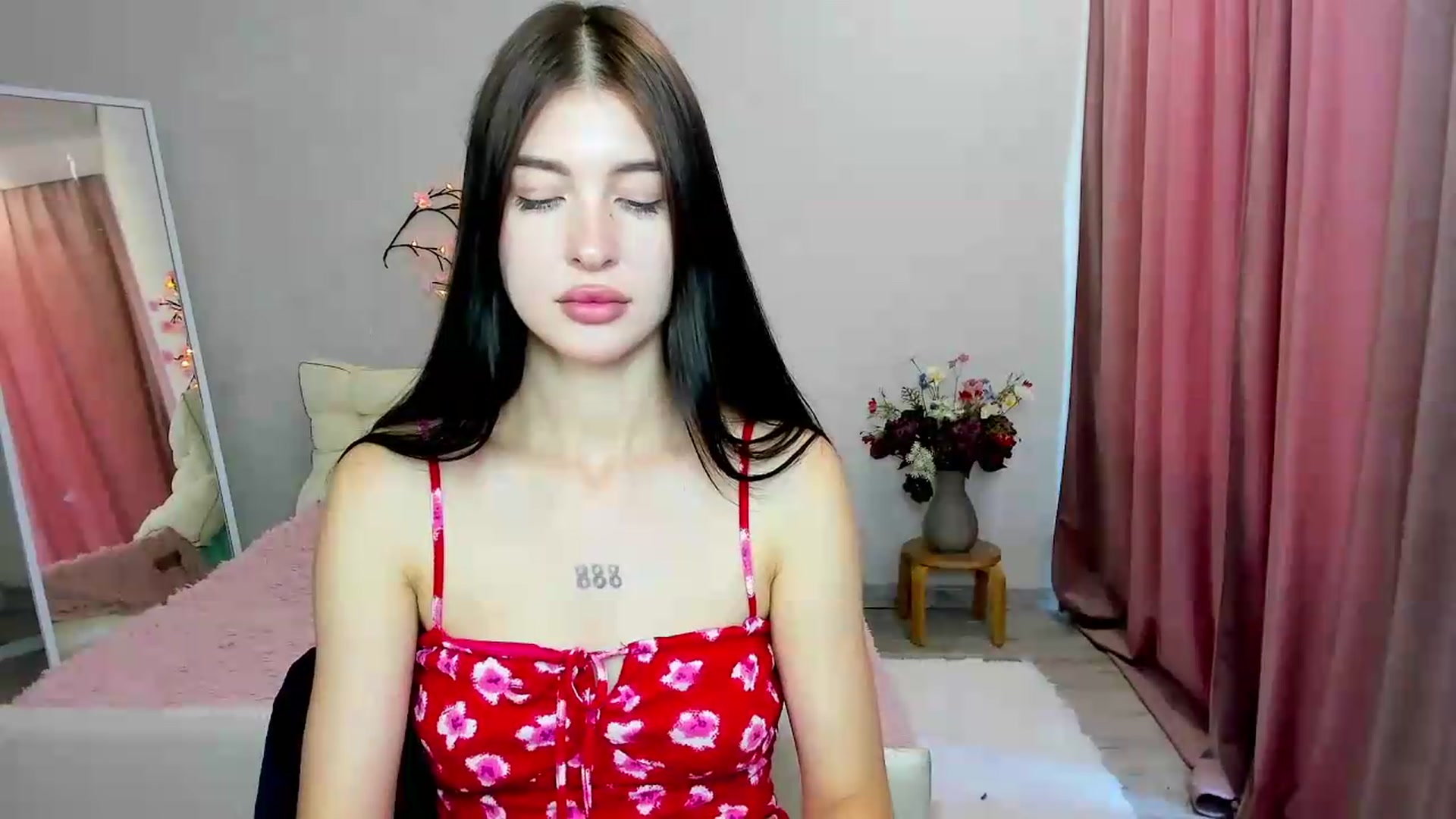 Gallery image thumbnail from GraceBennet's myfreecams stream on, 07/02/2026, 09:15 image 14 of 20