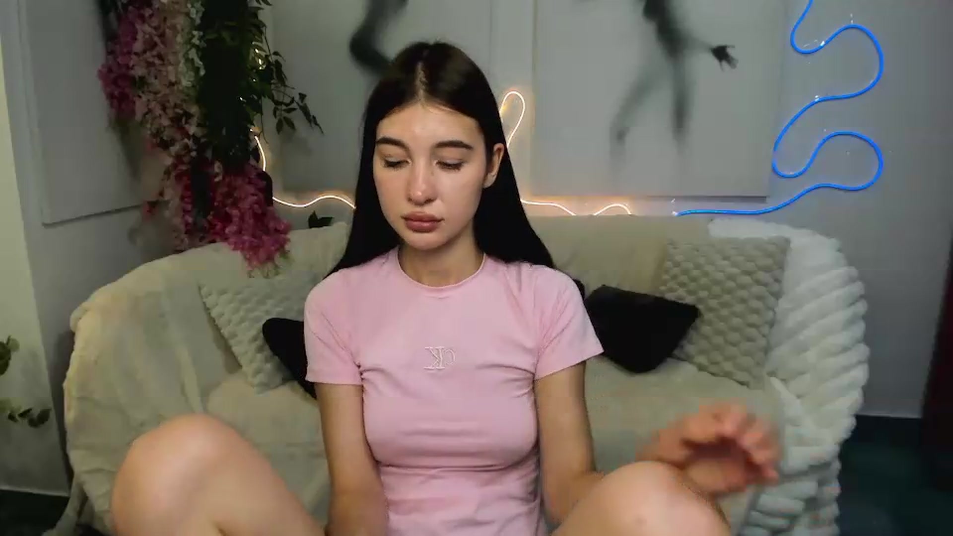 Gallery image thumbnail from GraceBennet's myfreecams stream on, 07/04/2026, 09:52 image 13 of 20