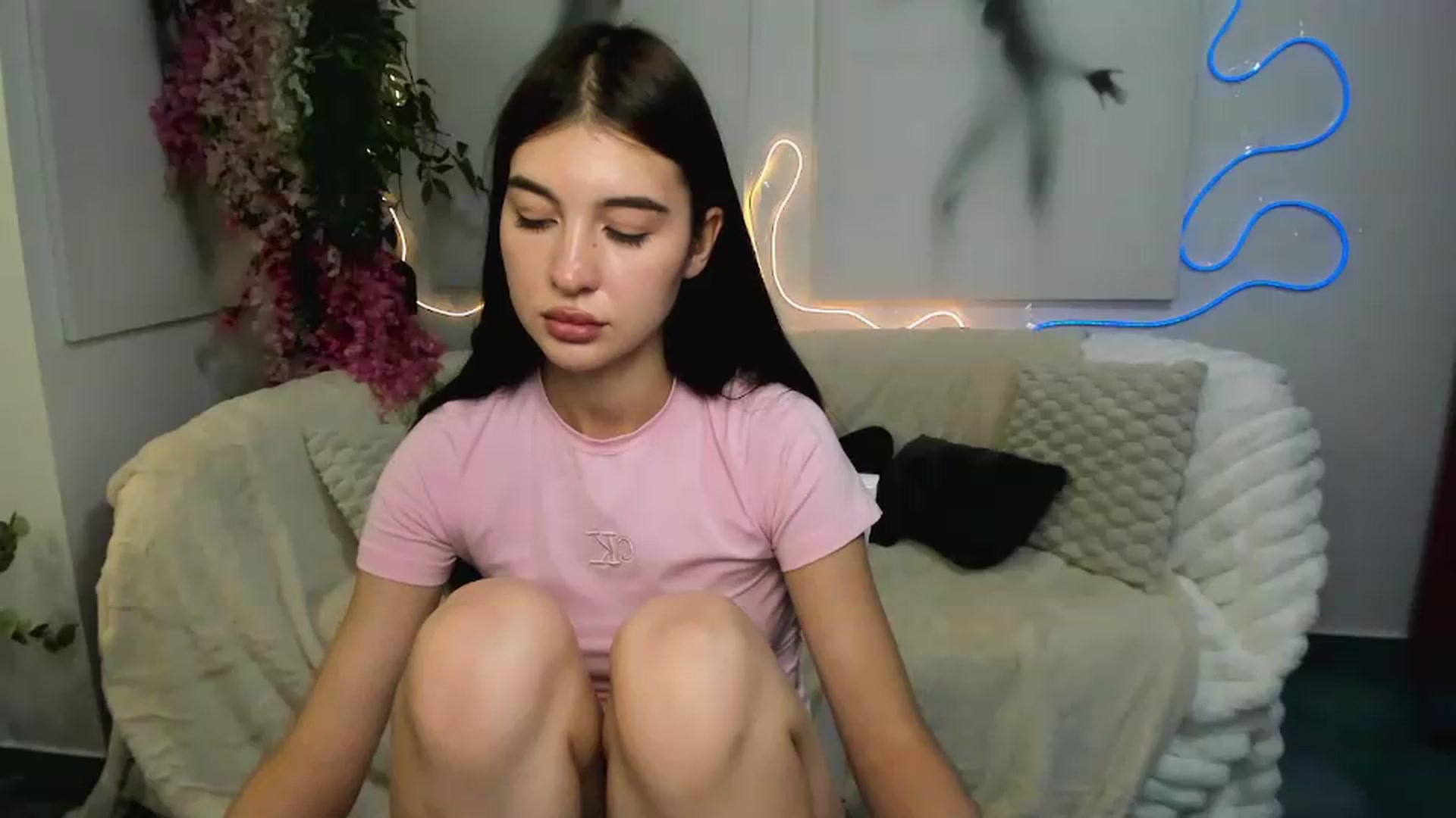 Gallery image thumbnail from GraceBennet's myfreecams stream on, 07/04/2026, 09:52 image 17 of 20