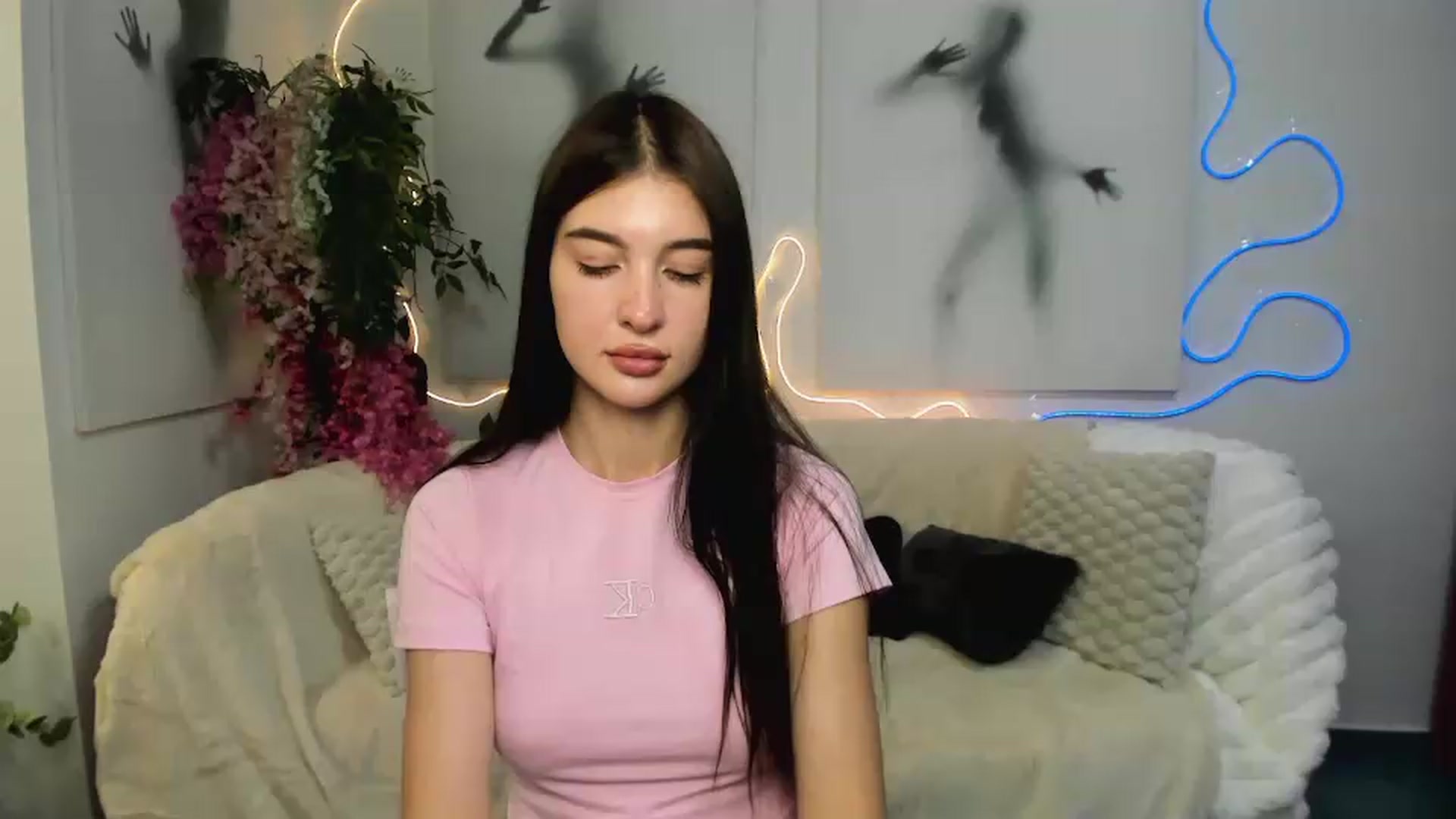 Gallery image thumbnail from GraceBennet's myfreecams stream on, 07/04/2026, 11:01 image 1 of 20