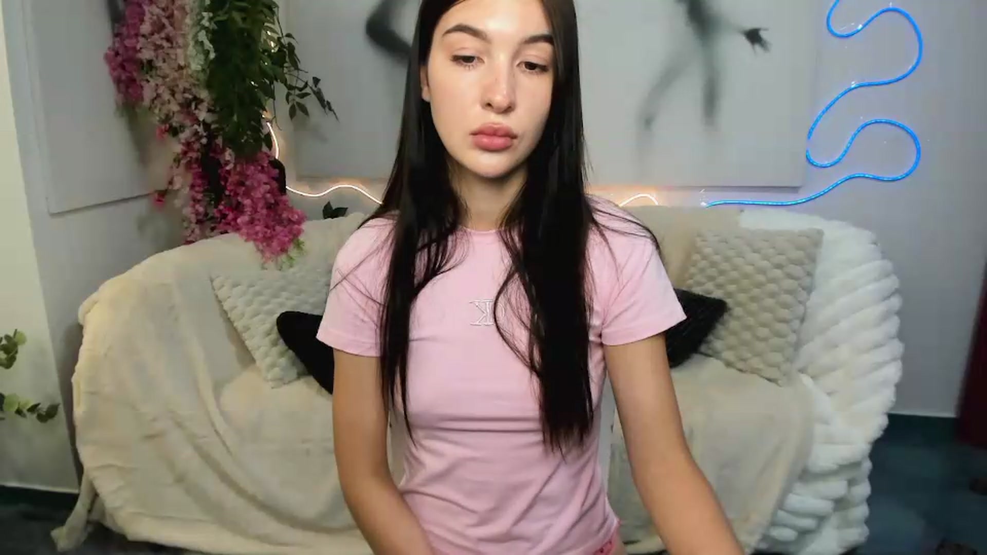 Gallery image thumbnail from GraceBennet's myfreecams stream on, 07/04/2026, 11:01 image 14 of 20