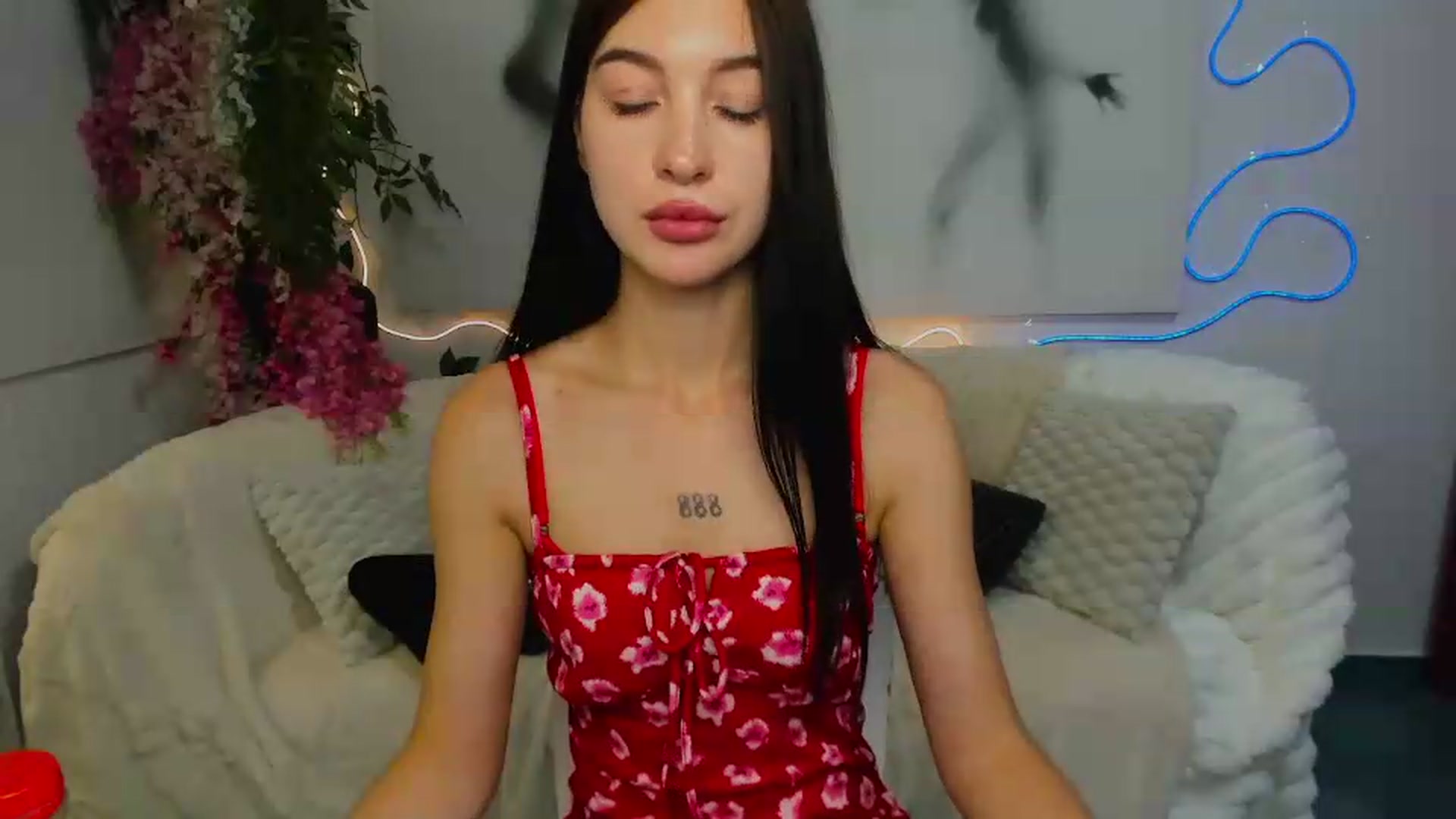 Gallery image thumbnail from GraceBennet's myfreecams stream on, 07/07/2026, 09:43 image 10 of 20