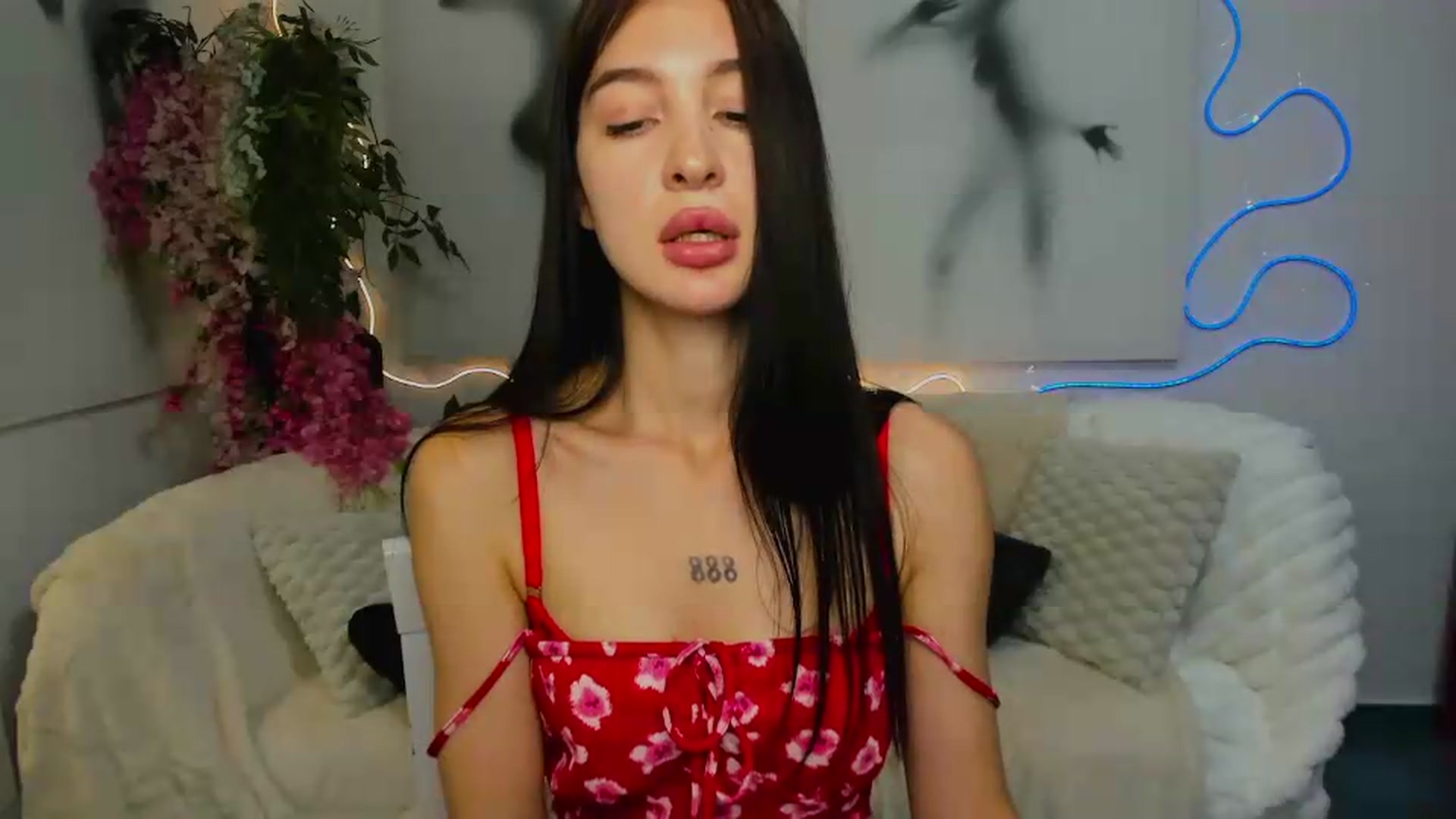 Gallery image thumbnail from GraceBennet's myfreecams stream on, 07/07/2026, 10:24 image 13 of 20