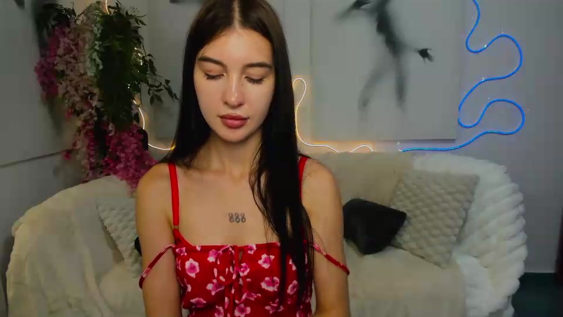 Gallery image thumbnail from GraceBennet's myfreecams stream on, 07/07/2026, 10:43 image 12 of 20
