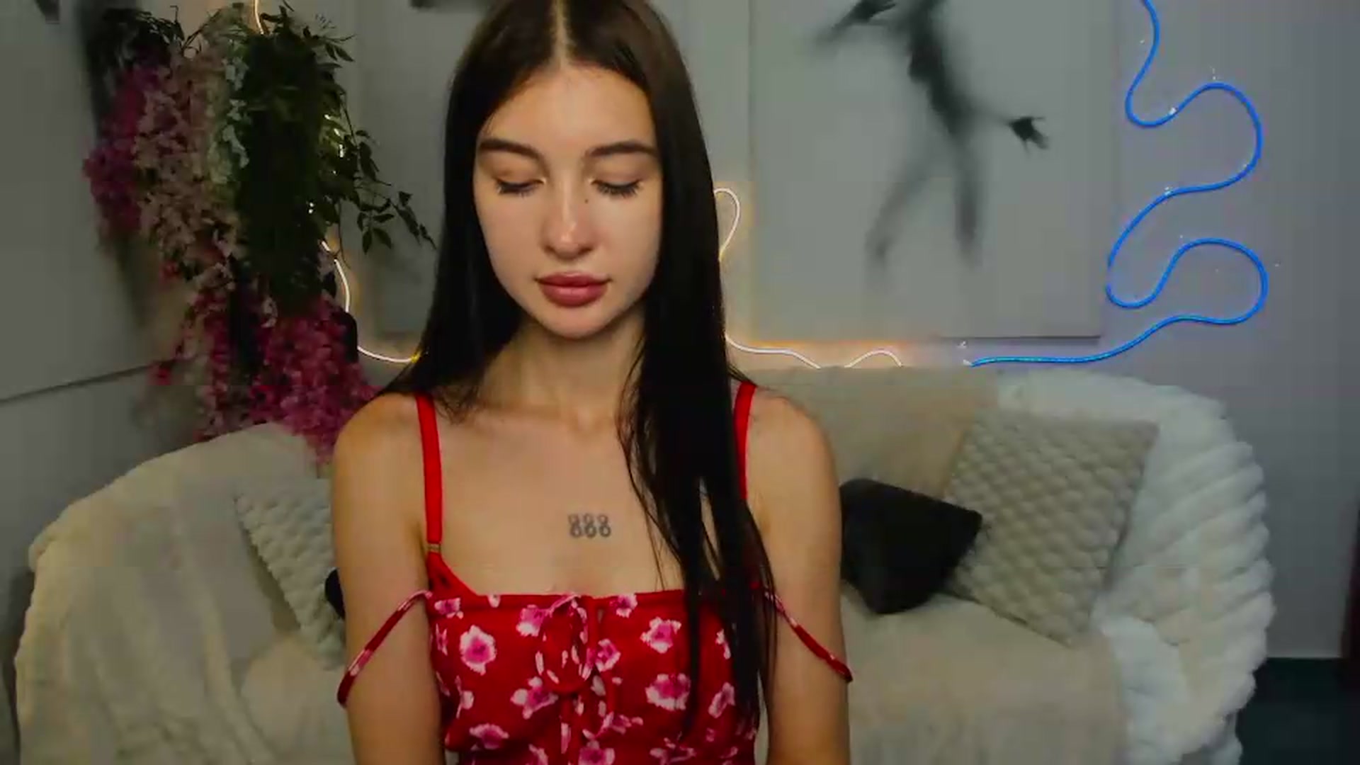 Gallery image thumbnail from GraceBennet's myfreecams stream on, 07/07/2026, 10:43 image 16 of 20