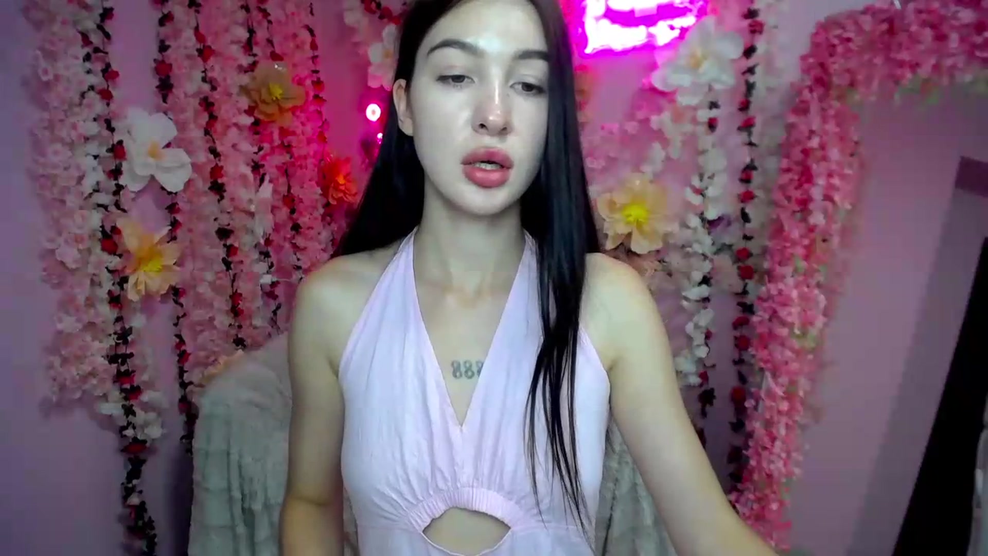 Gallery image thumbnail from GraceBennet's myfreecams stream on, 07/08/2026, 11:01 image 13 of 20