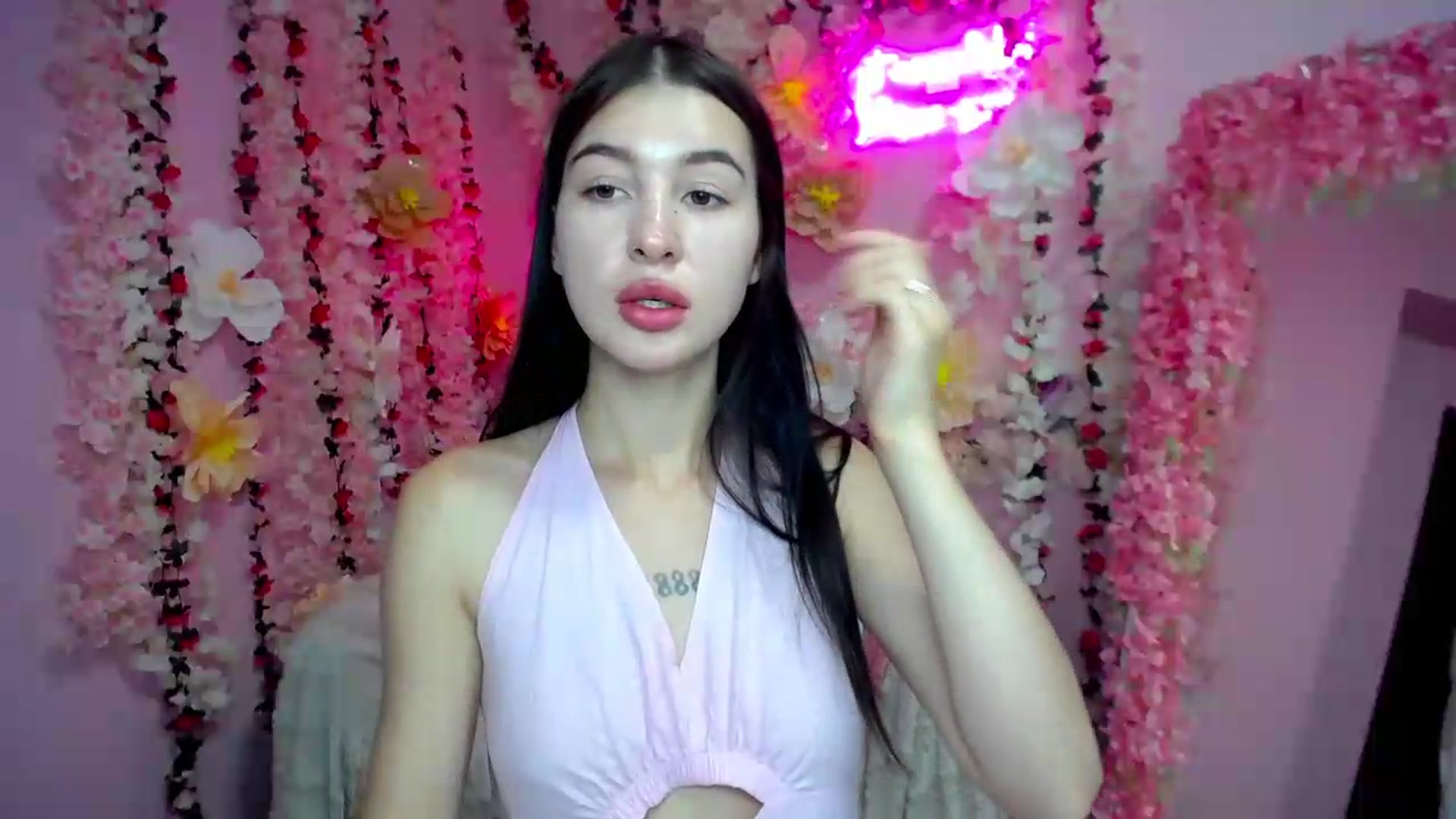 Gallery image thumbnail from GraceBennet's myfreecams stream on, 07/08/2026, 11:01 image 5 of 20