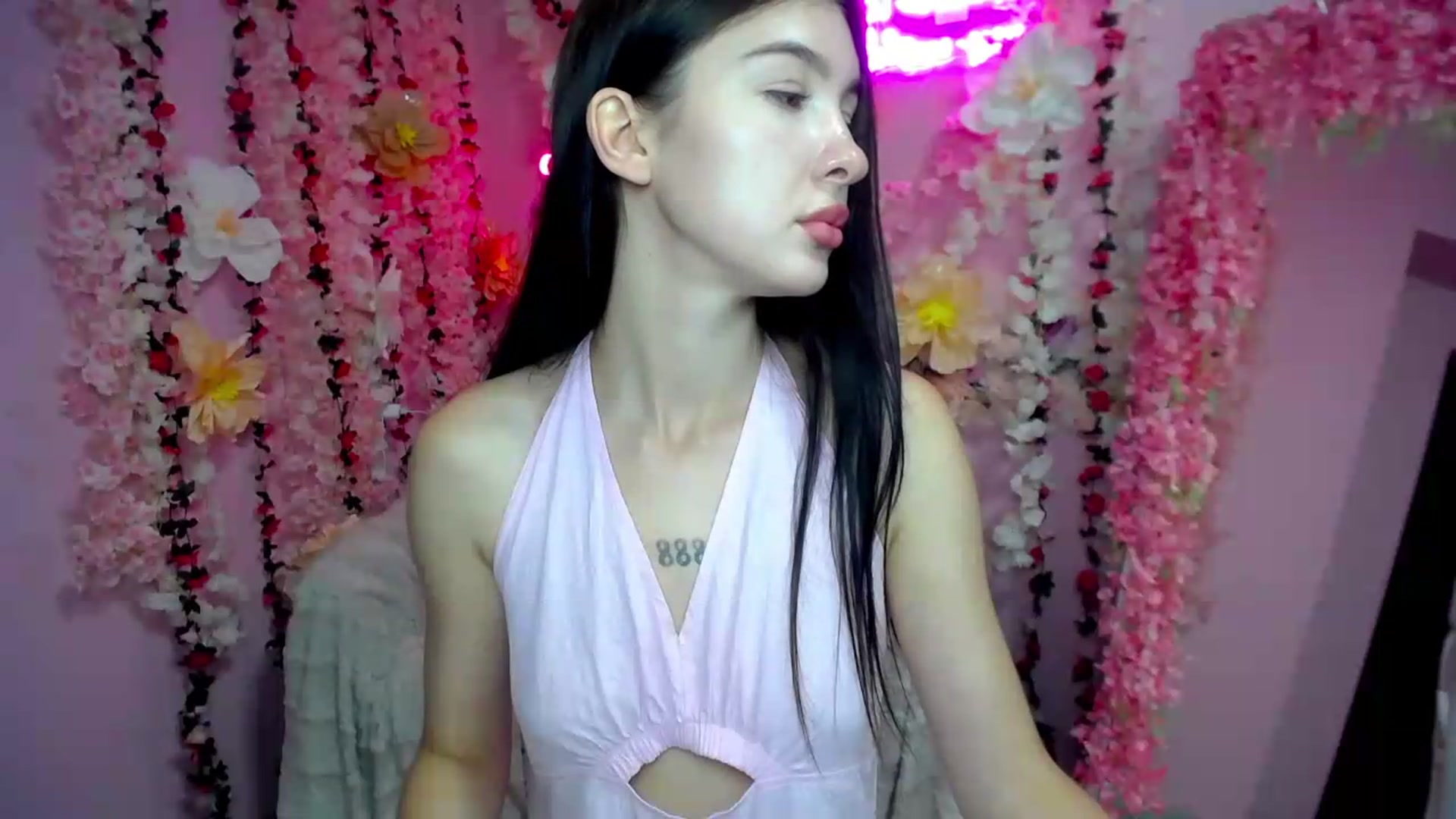 Gallery image thumbnail from GraceBennet's myfreecams stream on, 07/08/2026, 11:01 image 14 of 20