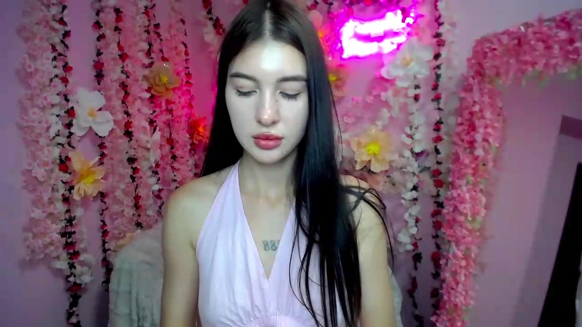 Gallery image thumbnail from GraceBennet's myfreecams stream on, 07/08/2026, 11:01 image 6 of 20
